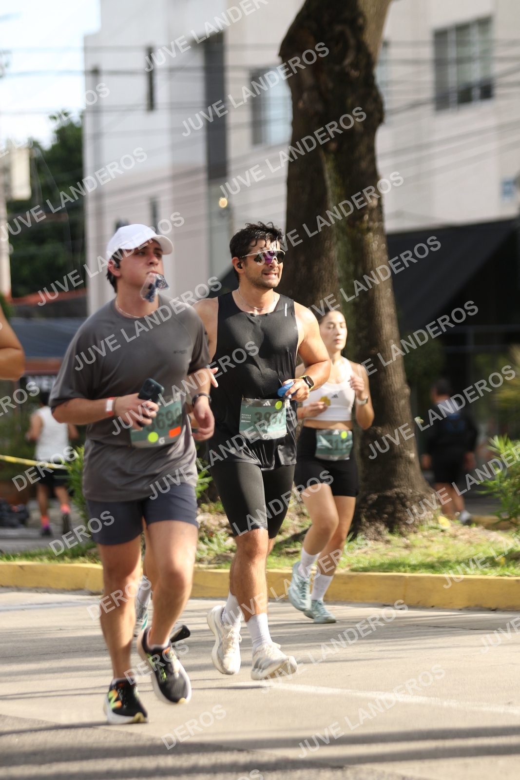 Foto de ADIDAS SPLITS GUADALAJARA 15K / 30K en Av. San Ignacio esquina Av. Ignacio L. Vallarta, Zapopan a las 09:06 · dorsal 3837, 699