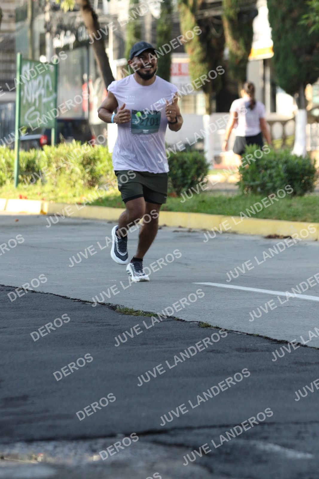 Foto de ADIDAS SPLITS GUADALAJARA 15K / 30K en Av. San Ignacio esquina Av. Ignacio L. Vallarta, Zapopan a las 08:05 · dorsal 2701