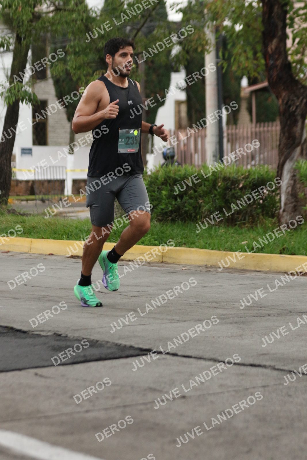 Foto de ADIDAS SPLITS GUADALAJARA 15K / 30K en Av. San Ignacio esquina Av. Ignacio L. Vallarta, Zapopan a las 06:51 · dorsal 2350