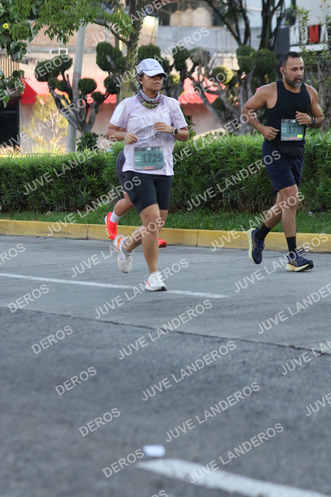Foto de ADIDAS SPLITS GUADALAJARA 15K / 30K en Av. San Ignacio esquina Av. Ignacio L. Vallarta, Zapopan a las 07:40 · dorsal 1725