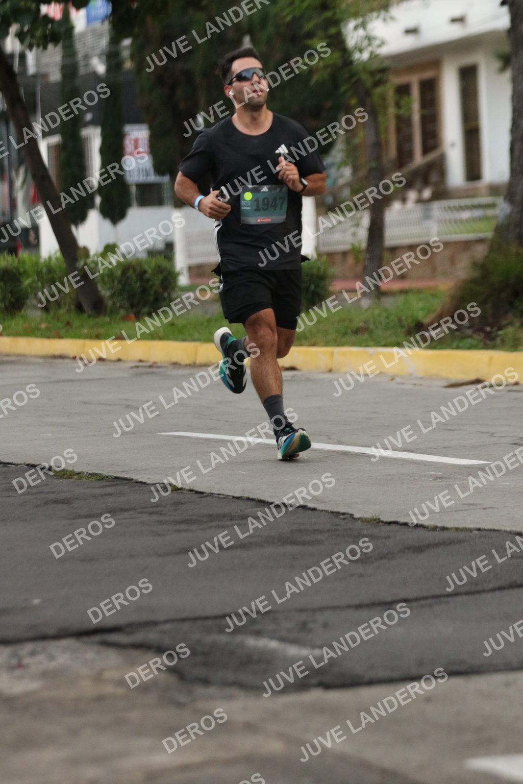 Foto de ADIDAS SPLITS GUADALAJARA 15K / 30K en Av. San Ignacio esquina Av. Ignacio L. Vallarta, Zapopan a las 06:51 · dorsal 1947