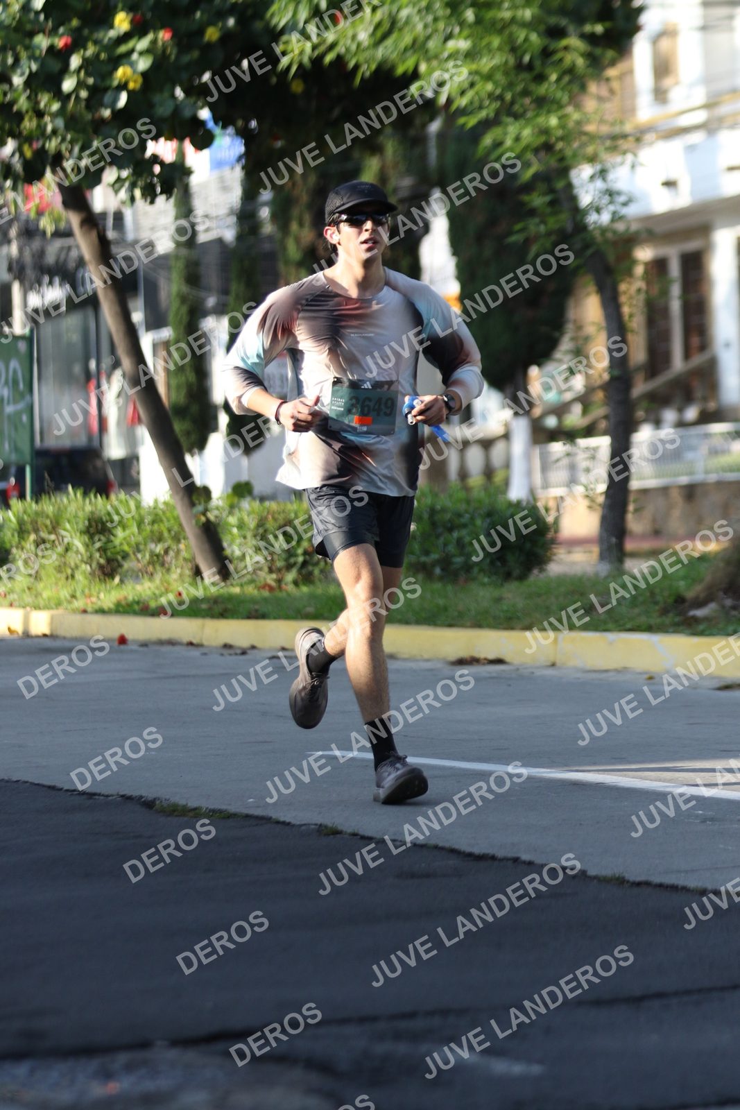 Foto de ADIDAS SPLITS GUADALAJARA 15K / 30K en Av. San Ignacio esquina Av. Ignacio L. Vallarta, Zapopan a las 08:24 · dorsal 3649