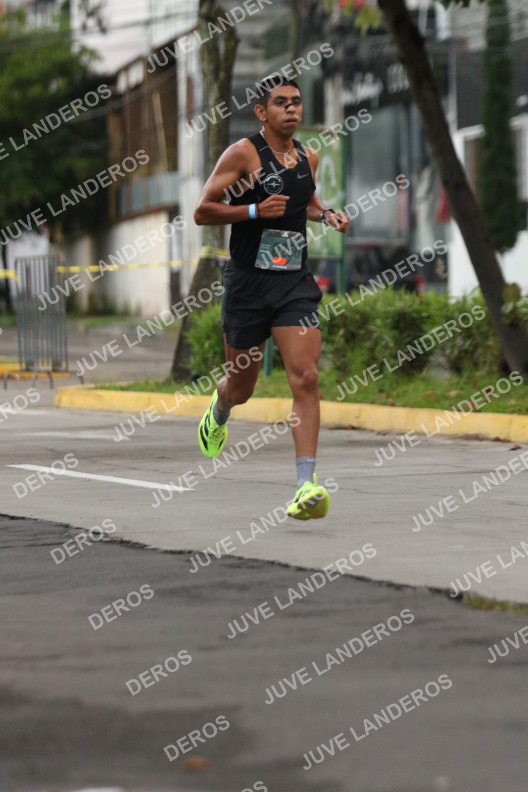 Foto de ADIDAS SPLITS GUADALAJARA 15K / 30K en Av. San Ignacio esquina Av. Ignacio L. Vallarta, Zapopan a las 06:49 · dorsal 256