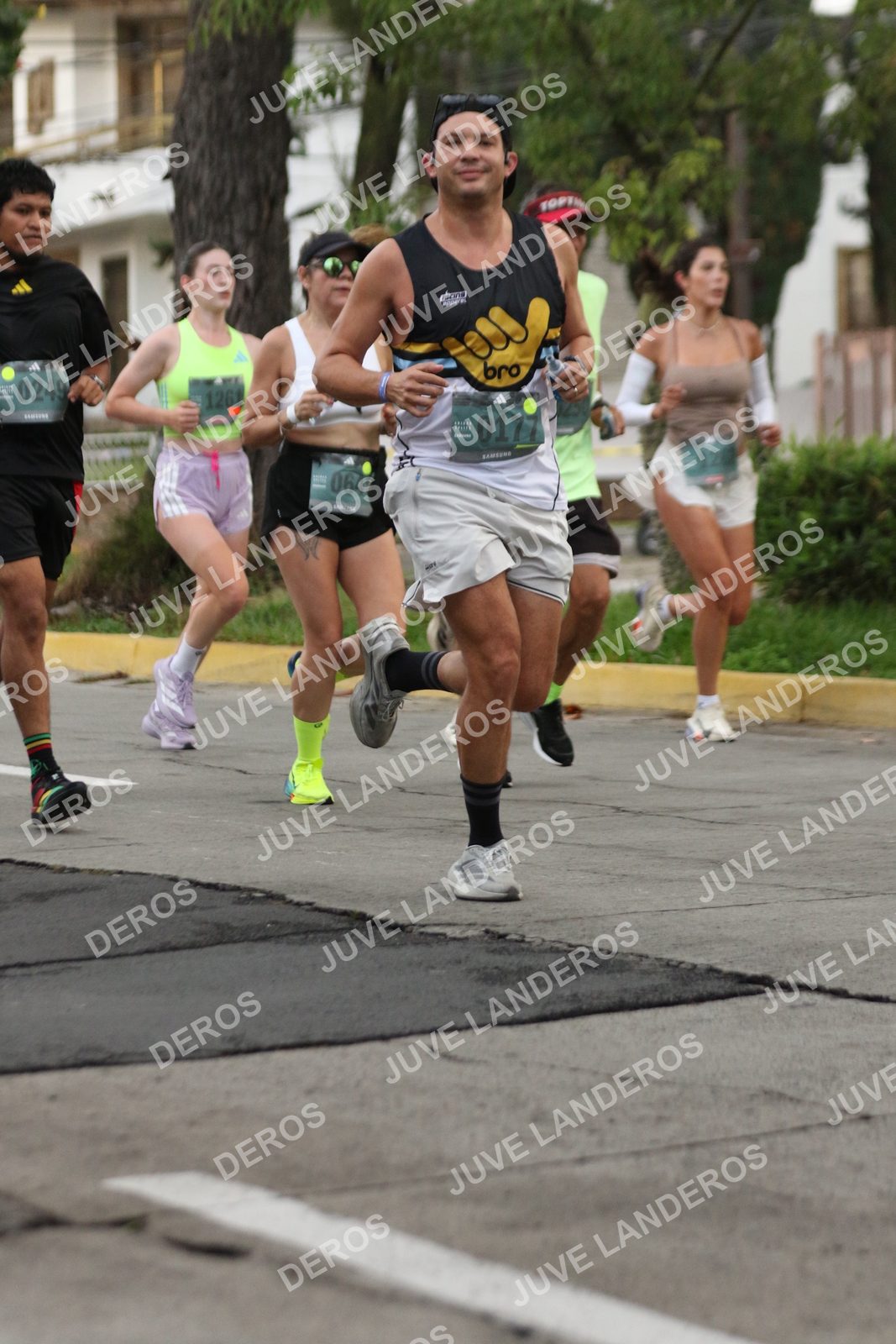 Foto de ADIDAS SPLITS GUADALAJARA 15K / 30K en Av. San Ignacio esquina Av. Ignacio L. Vallarta, Zapopan a las 06:52 · dorsal 249, 17, 64