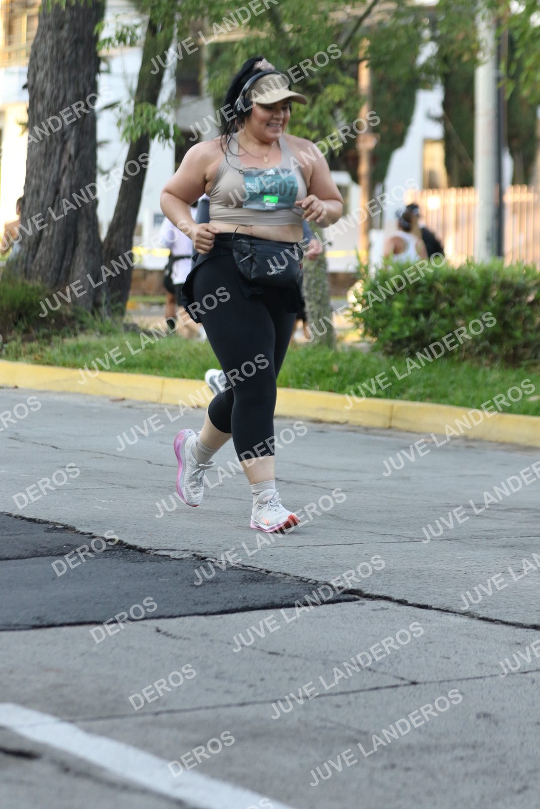 Foto de ADIDAS SPLITS GUADALAJARA 15K / 30K en Av. San Ignacio esquina Av. Ignacio L. Vallarta, Zapopan a las 07:25 · dorsal 2607