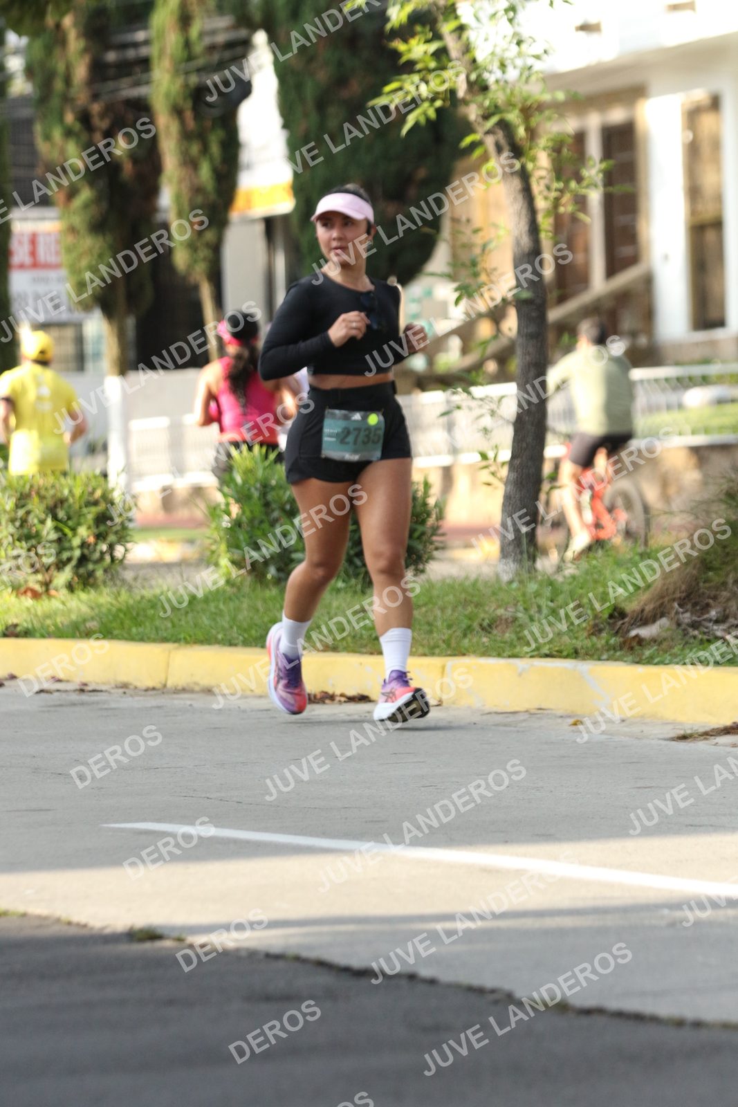 Foto de ADIDAS SPLITS GUADALAJARA 15K / 30K en Av. San Ignacio esquina Av. Ignacio L. Vallarta, Zapopan a las 08:32 · dorsal 2735
