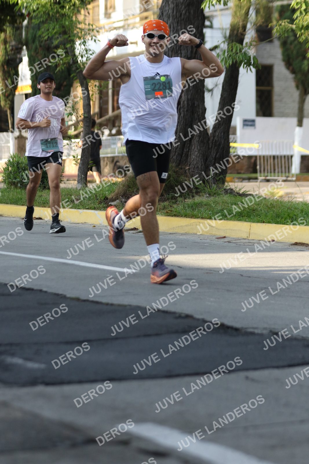 Foto de ADIDAS SPLITS GUADALAJARA 15K / 30K en Av. San Ignacio esquina Av. Ignacio L. Vallarta, Zapopan a las 08:20 · dorsal 2281, 1712