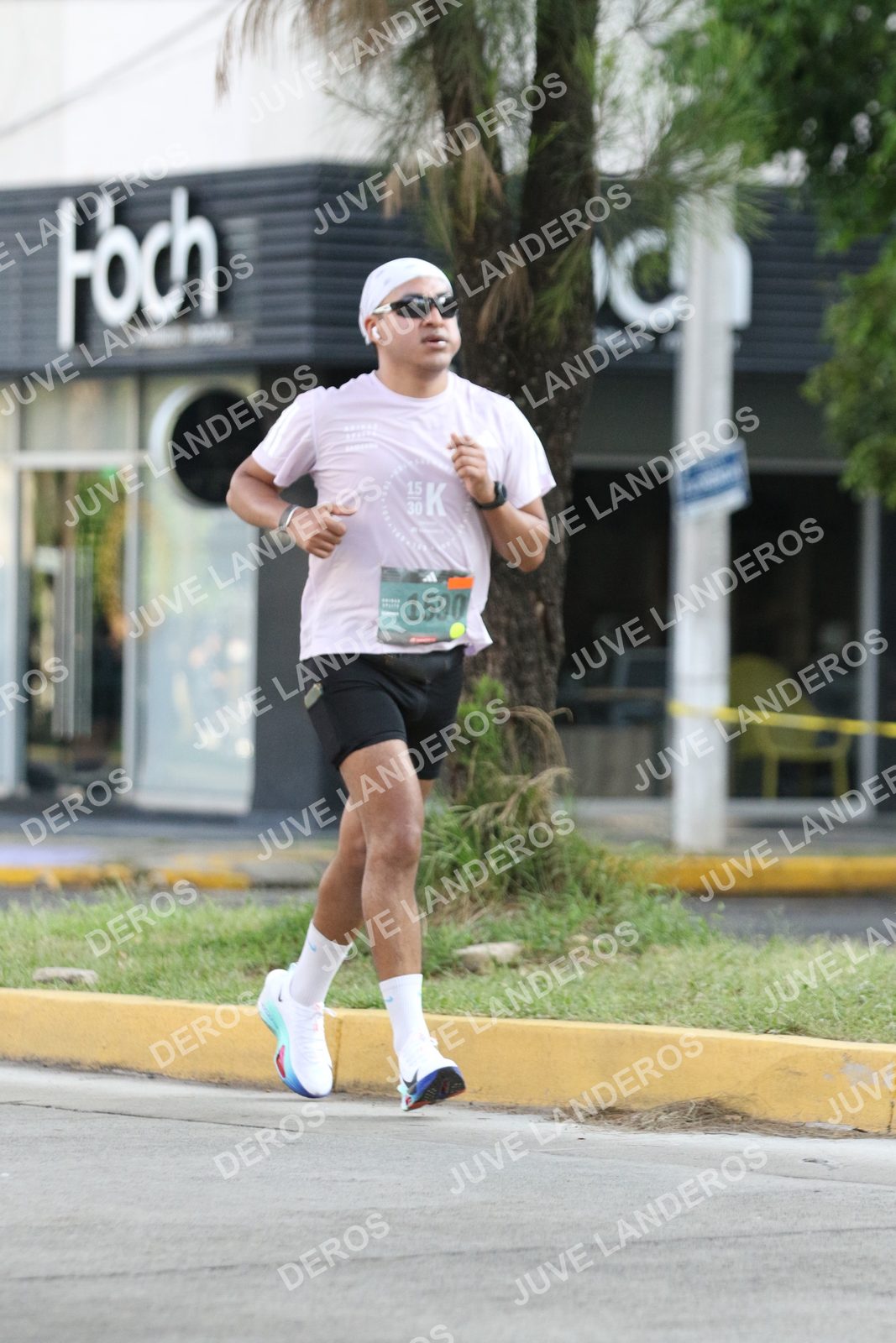 Foto de ADIDAS SPLITS GUADALAJARA 15K / 30K en Av. San Ignacio esquina Av. Ignacio L. Vallarta, Zapopan a las 08:41 · dorsal 1590, 30