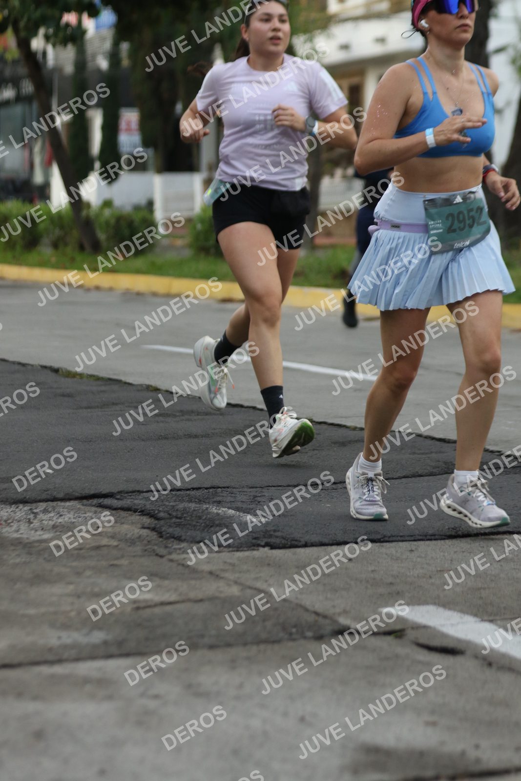 Foto de ADIDAS SPLITS GUADALAJARA 15K / 30K en Av. San Ignacio esquina Av. Ignacio L. Vallarta, Zapopan a las 07:01 · dorsal 2952