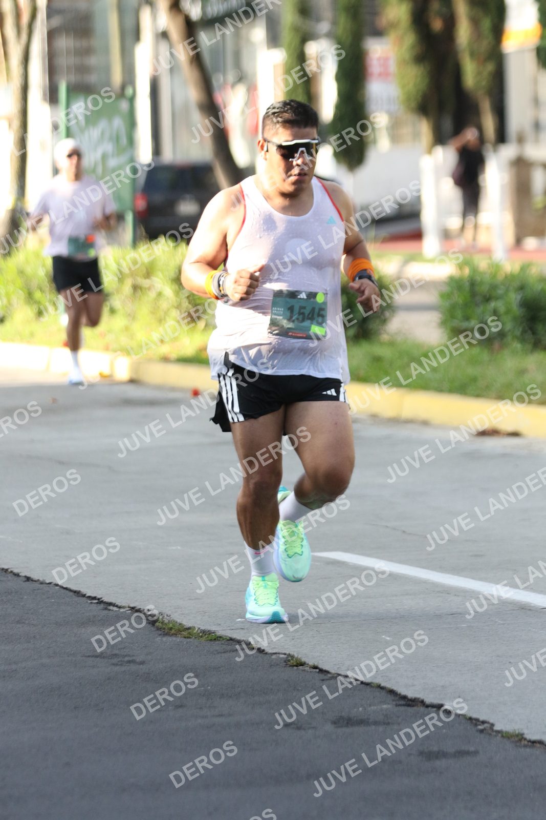Foto de ADIDAS SPLITS GUADALAJARA 15K / 30K en Av. San Ignacio esquina Av. Ignacio L. Vallarta, Zapopan a las 08:18 · dorsal 1545