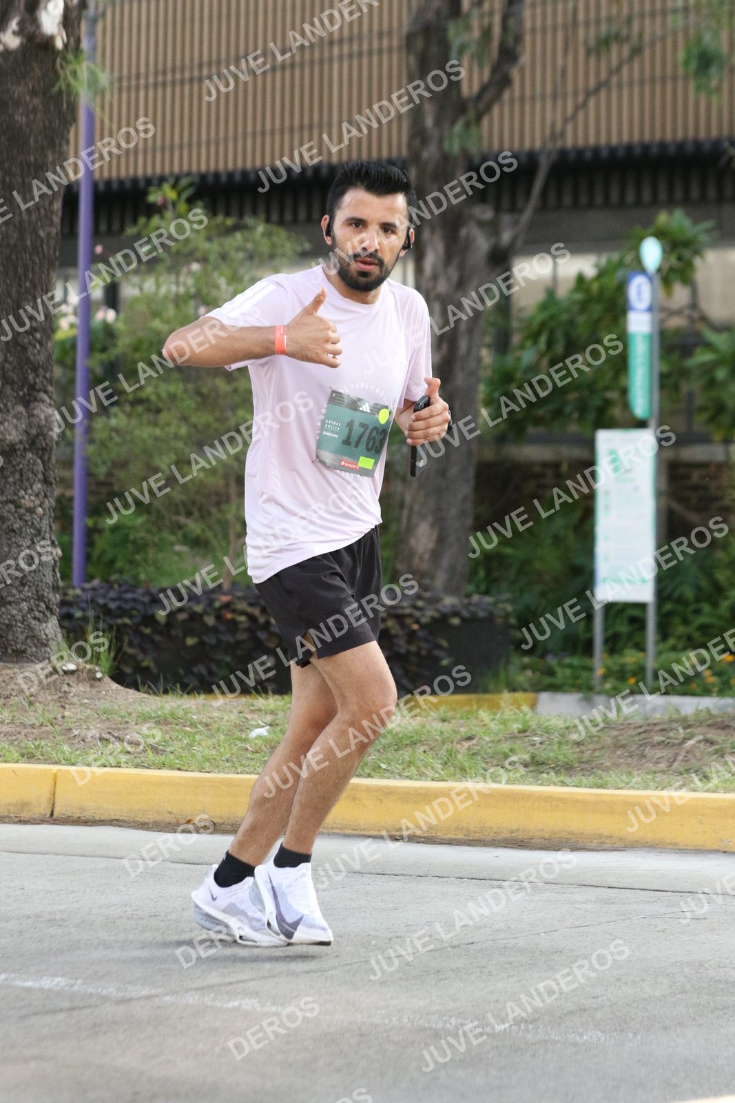 Foto de ADIDAS SPLITS GUADALAJARA 15K / 30K en Av. San Ignacio esquina Av. Ignacio L. Vallarta, Zapopan a las 08:41 · dorsal 1763