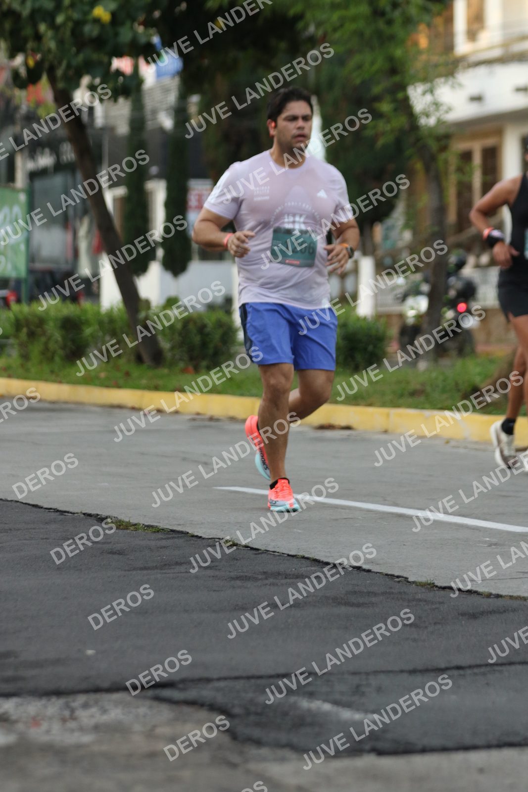 Foto de ADIDAS SPLITS GUADALAJARA 15K / 30K en Av. San Ignacio esquina Av. Ignacio L. Vallarta, Zapopan a las 07:03 · dorsal 1206