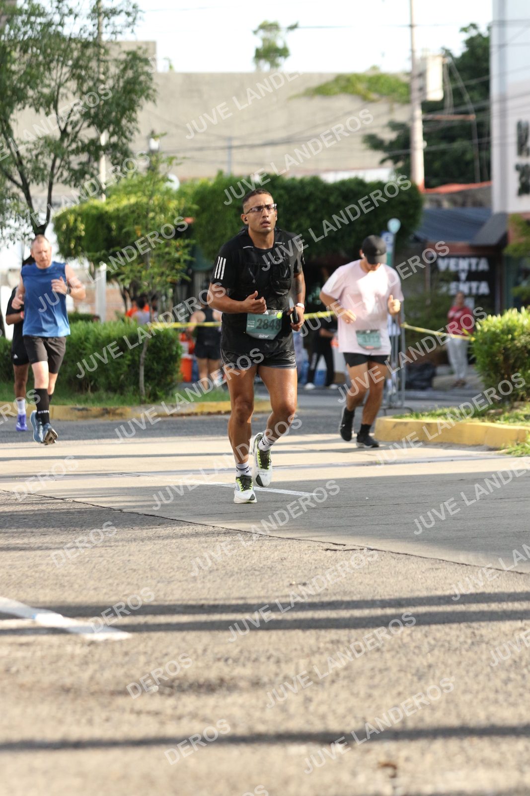 Foto de ADIDAS SPLITS GUADALAJARA 15K / 30K en Av. San Ignacio esquina Av. Ignacio L. Vallarta, Zapopan a las 08:46 · dorsal 2848