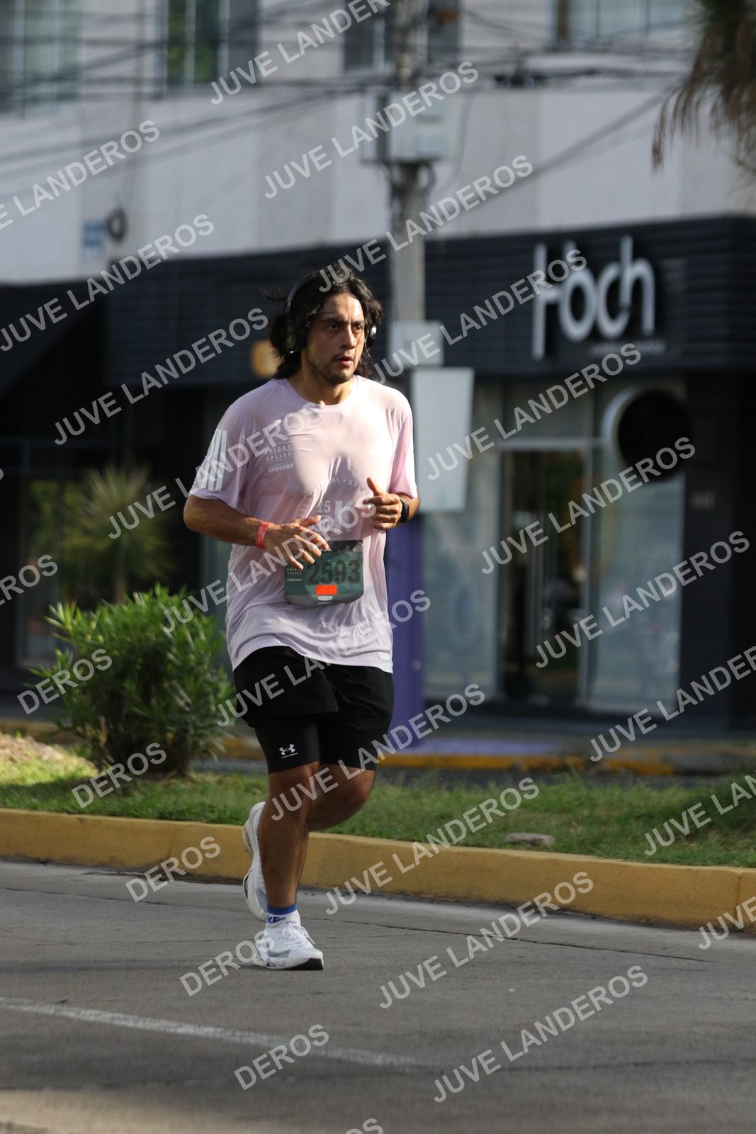 Foto de ADIDAS SPLITS GUADALAJARA 15K / 30K en Av. San Ignacio esquina Av. Ignacio L. Vallarta, Zapopan a las 08:48 · dorsal 2593, 30