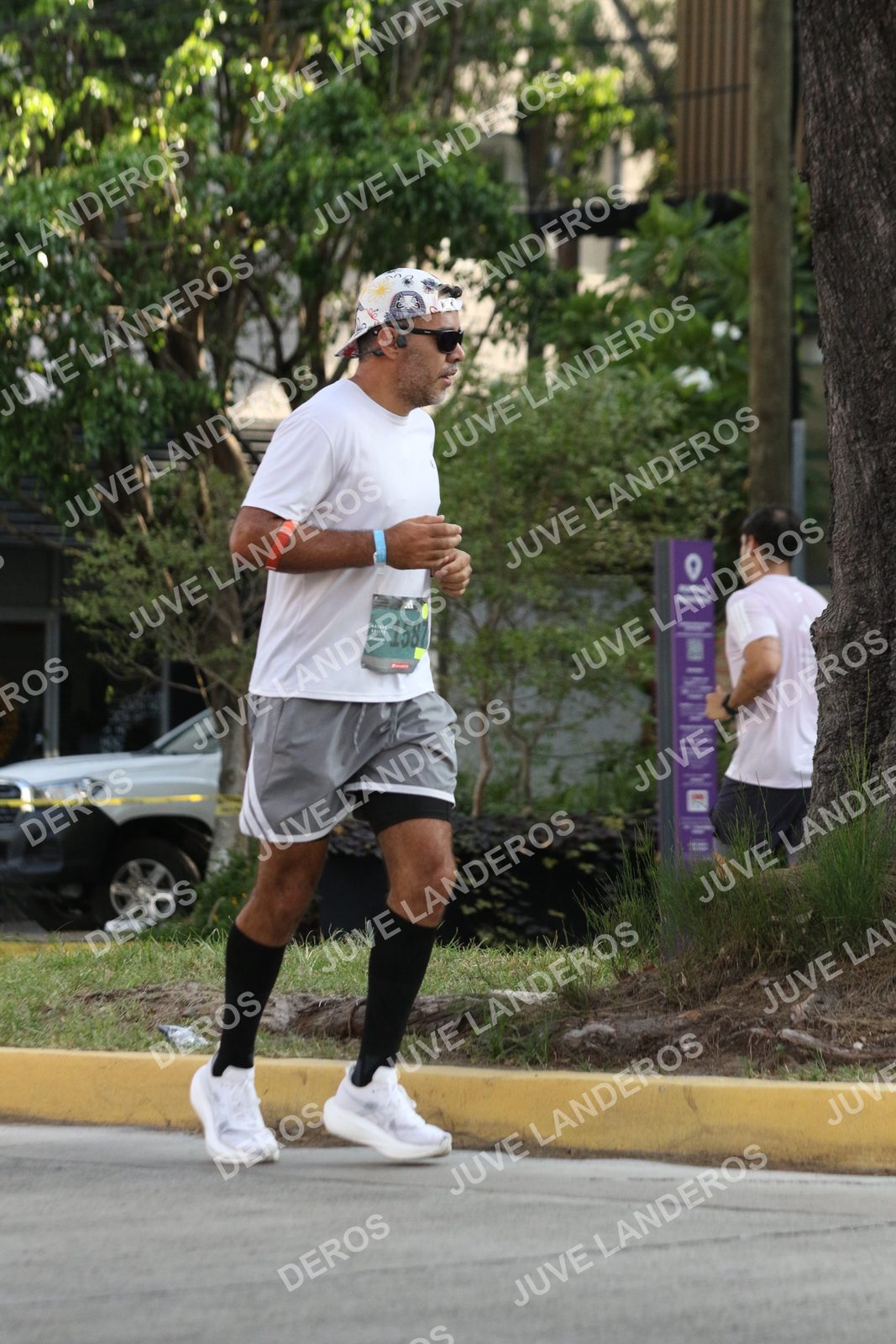 Foto de ADIDAS SPLITS GUADALAJARA 15K / 30K en Av. San Ignacio esquina Av. Ignacio L. Vallarta, Zapopan a las 08:42 · dorsal 1587