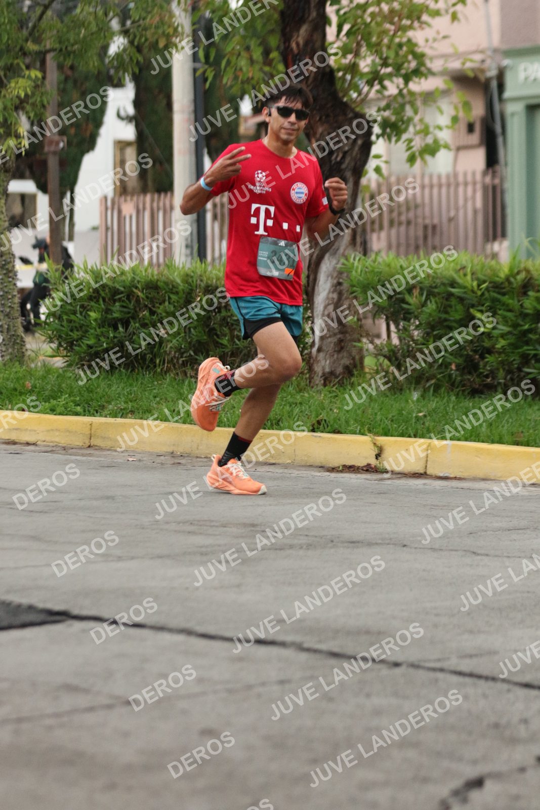 Foto de ADIDAS SPLITS GUADALAJARA 15K / 30K en Av. San Ignacio esquina Av. Ignacio L. Vallarta, Zapopan a las 06:52 · dorsal 3431