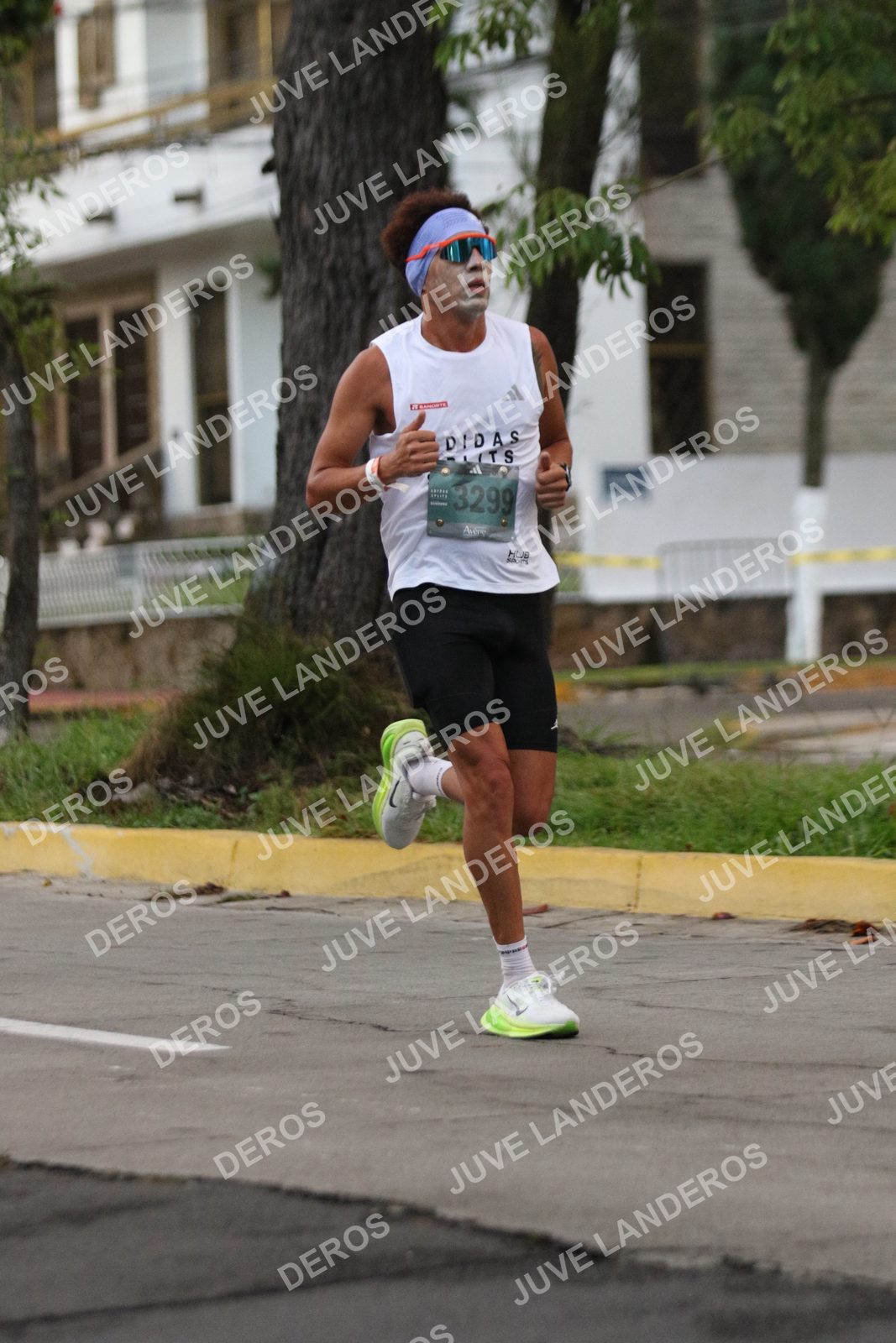 Foto de ADIDAS SPLITS GUADALAJARA 15K / 30K en Av. San Ignacio esquina Av. Ignacio L. Vallarta, Zapopan a las 06:47 · dorsal 3299