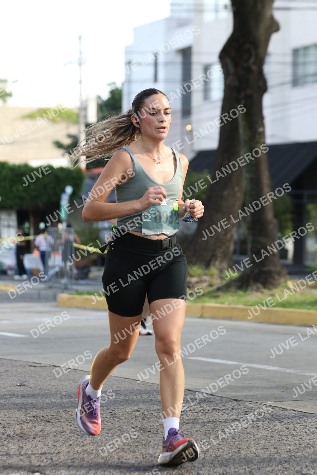 Foto de ADIDAS SPLITS GUADALAJARA 15K / 30K en Av. San Ignacio esquina Av. Ignacio L. Vallarta, Zapopan a las 08:47 · dorsal 932
