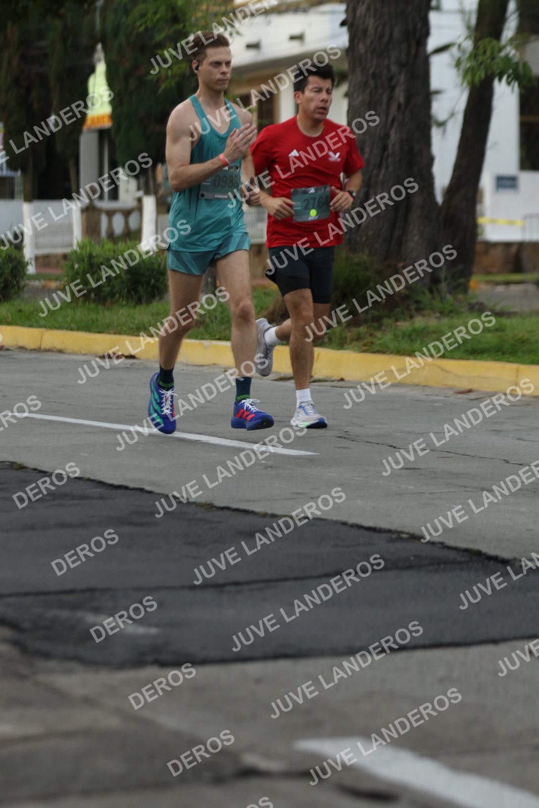Foto de ADIDAS SPLITS GUADALAJARA 15K / 30K en Av. San Ignacio esquina Av. Ignacio L. Vallarta, Zapopan a las 07:02 · dorsal 988, 2764