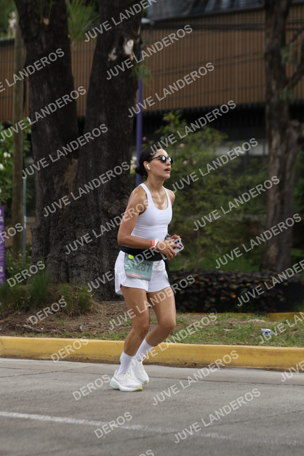 Foto de ADIDAS SPLITS GUADALAJARA 15K / 30K en Av. San Ignacio esquina Av. Ignacio L. Vallarta, Zapopan a las 09:04 · dorsal 1287