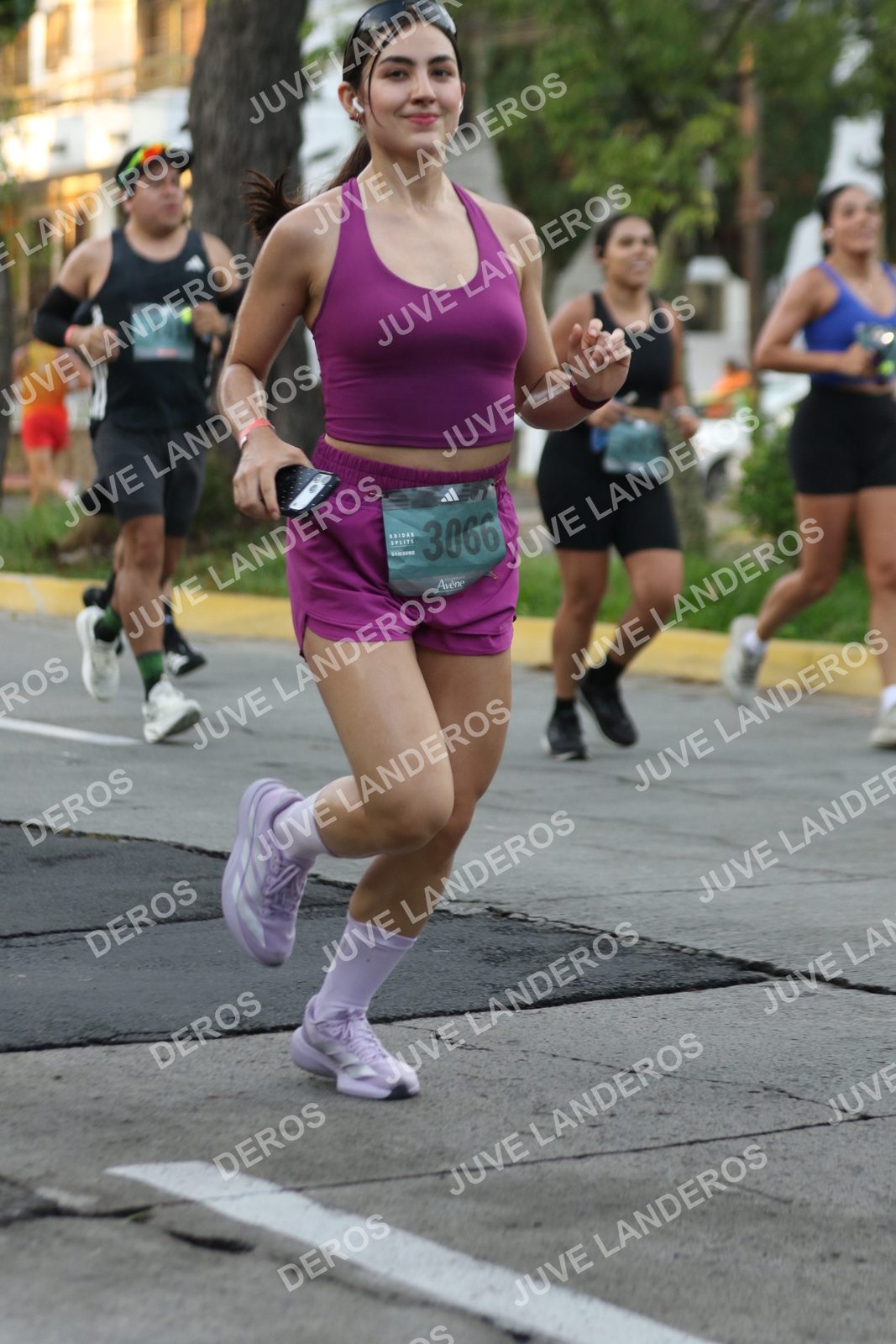 Foto de ADIDAS SPLITS GUADALAJARA 15K / 30K en Av. San Ignacio esquina Av. Ignacio L. Vallarta, Zapopan a las 07:06 · dorsal 3066