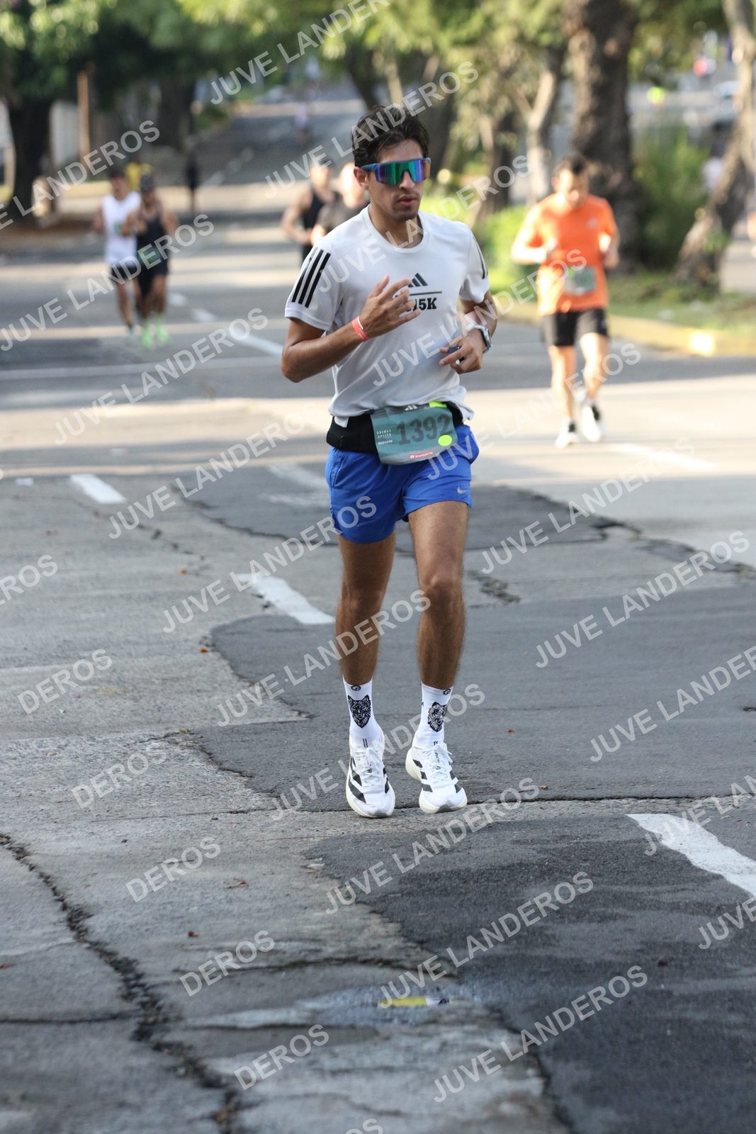 Foto de ADIDAS SPLITS GUADALAJARA 15K / 30K en Av. San Ignacio esquina Av. Ignacio L. Vallarta, Zapopan a las 08:14 · dorsal 1392