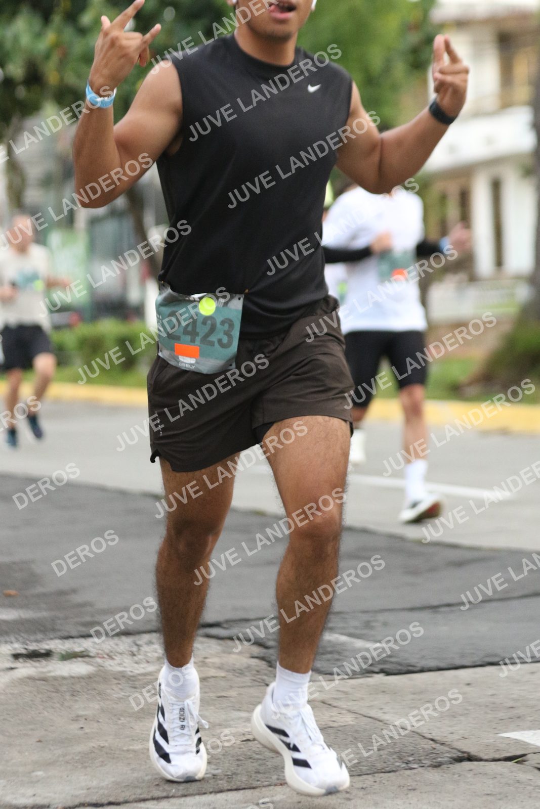 Foto de ADIDAS SPLITS GUADALAJARA 15K / 30K en Av. San Ignacio esquina Av. Ignacio L. Vallarta, Zapopan a las 06:55 · dorsal 2423