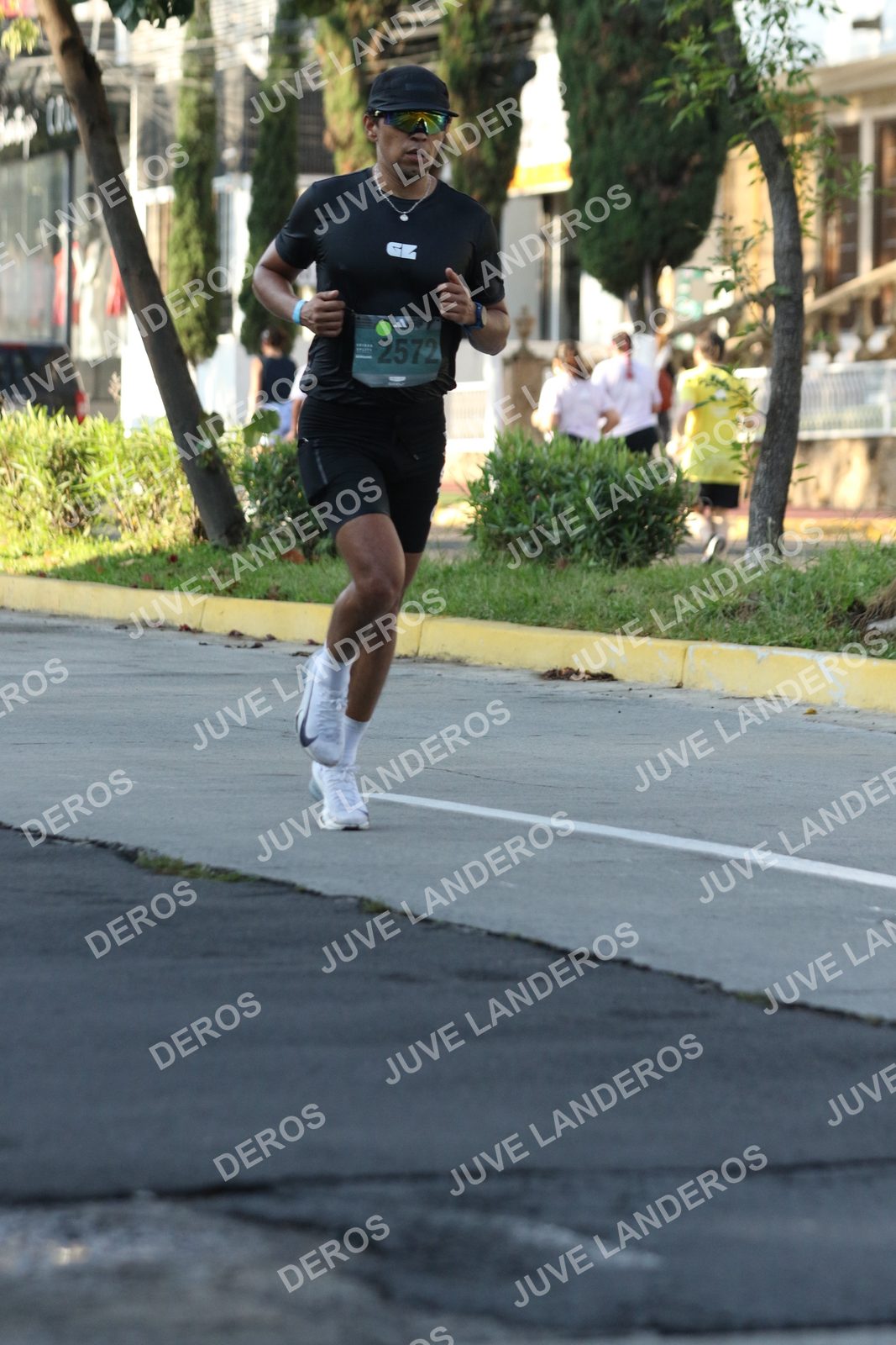 Foto de ADIDAS SPLITS GUADALAJARA 15K / 30K en Av. San Ignacio esquina Av. Ignacio L. Vallarta, Zapopan a las 08:00 · dorsal 2572