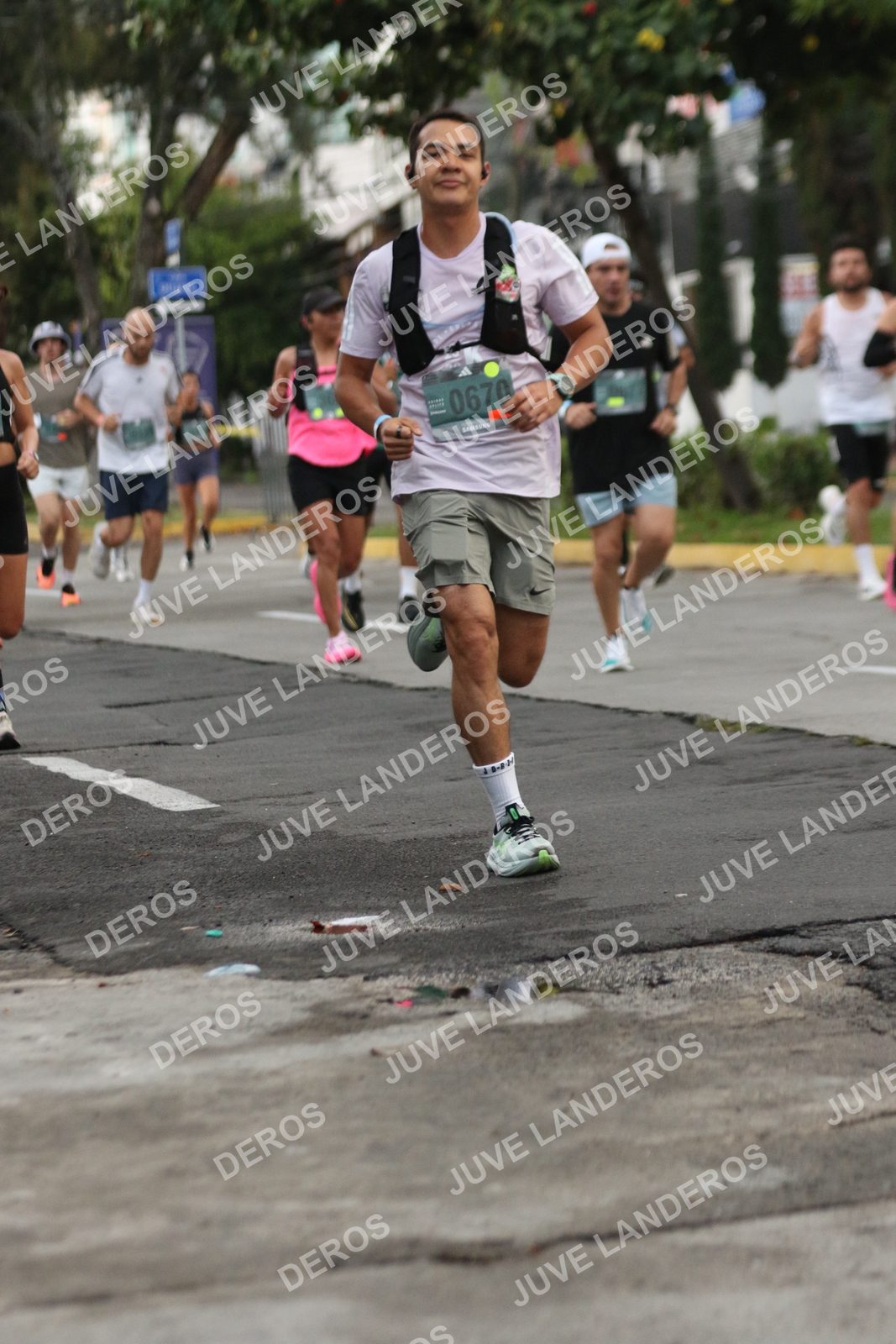 Foto de ADIDAS SPLITS GUADALAJARA 15K / 30K en Av. San Ignacio esquina Av. Ignacio L. Vallarta, Zapopan a las 06:53 · dorsal 670