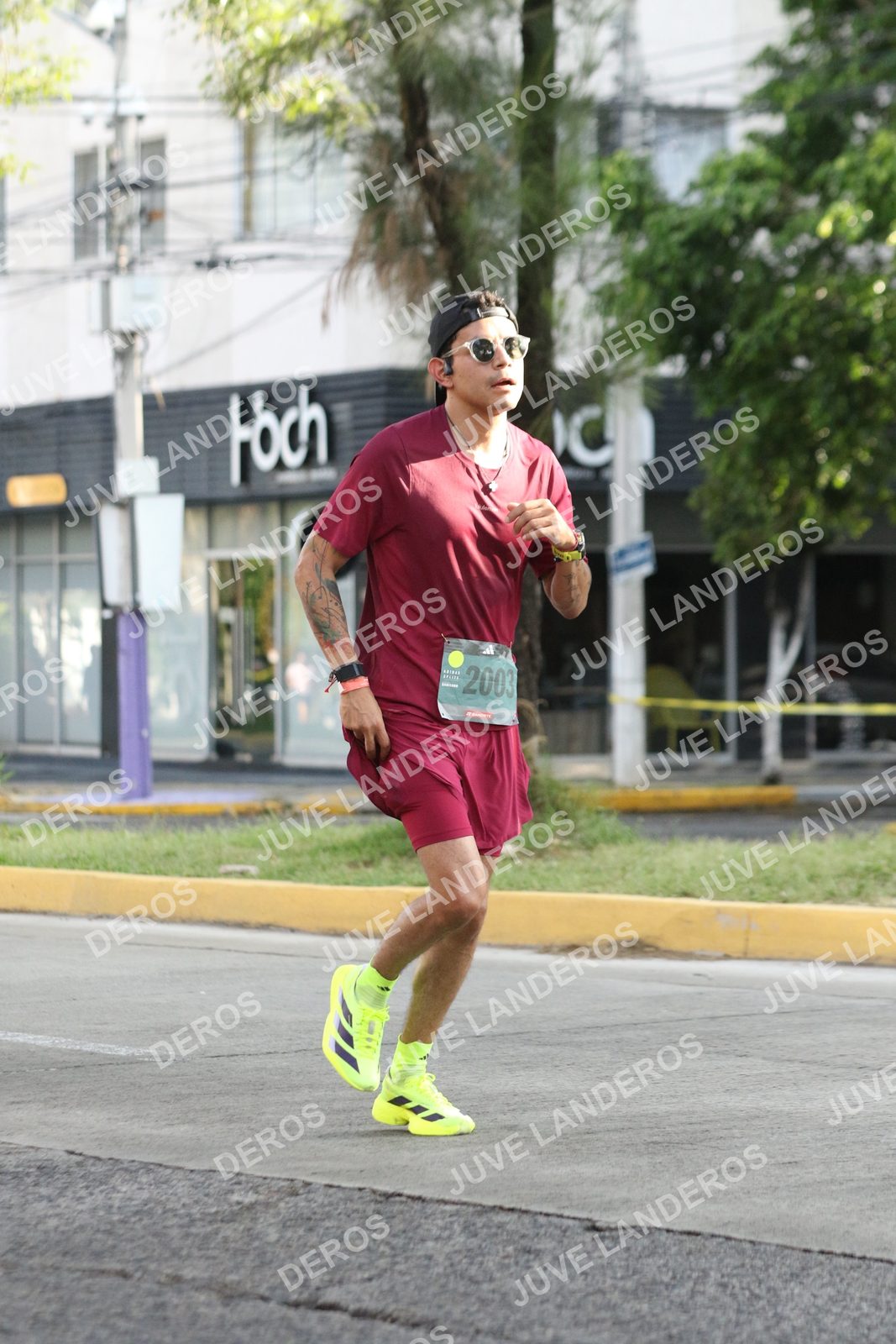Foto de ADIDAS SPLITS GUADALAJARA 15K / 30K en Av. San Ignacio esquina Av. Ignacio L. Vallarta, Zapopan a las 08:40 · dorsal 2003