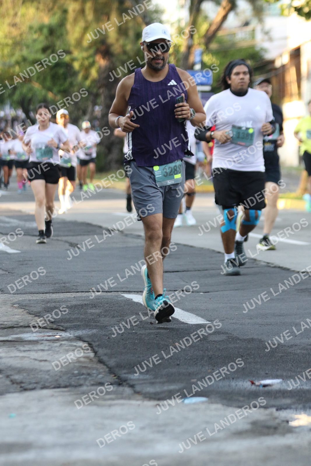 Foto de ADIDAS SPLITS GUADALAJARA 15K / 30K en Av. San Ignacio esquina Av. Ignacio L. Vallarta, Zapopan a las 07:17 · dorsal 3288, 1381