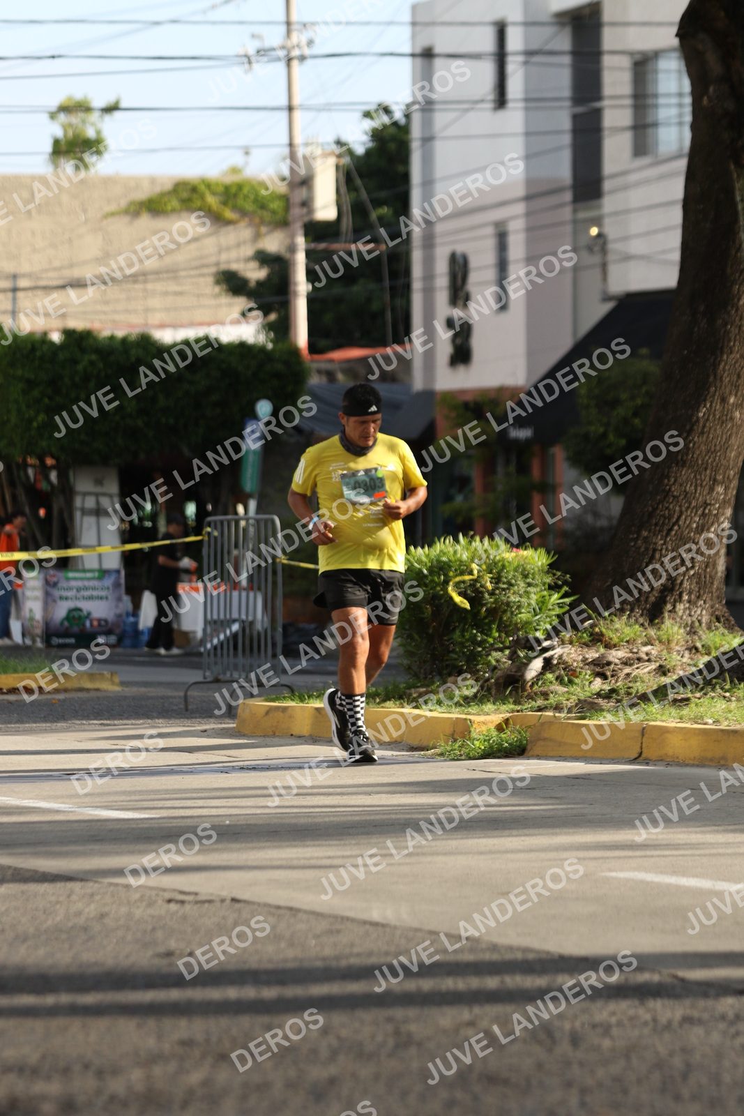 Foto de ADIDAS SPLITS GUADALAJARA 15K / 30K en Av. San Ignacio esquina Av. Ignacio L. Vallarta, Zapopan a las 08:56 · dorsal 303