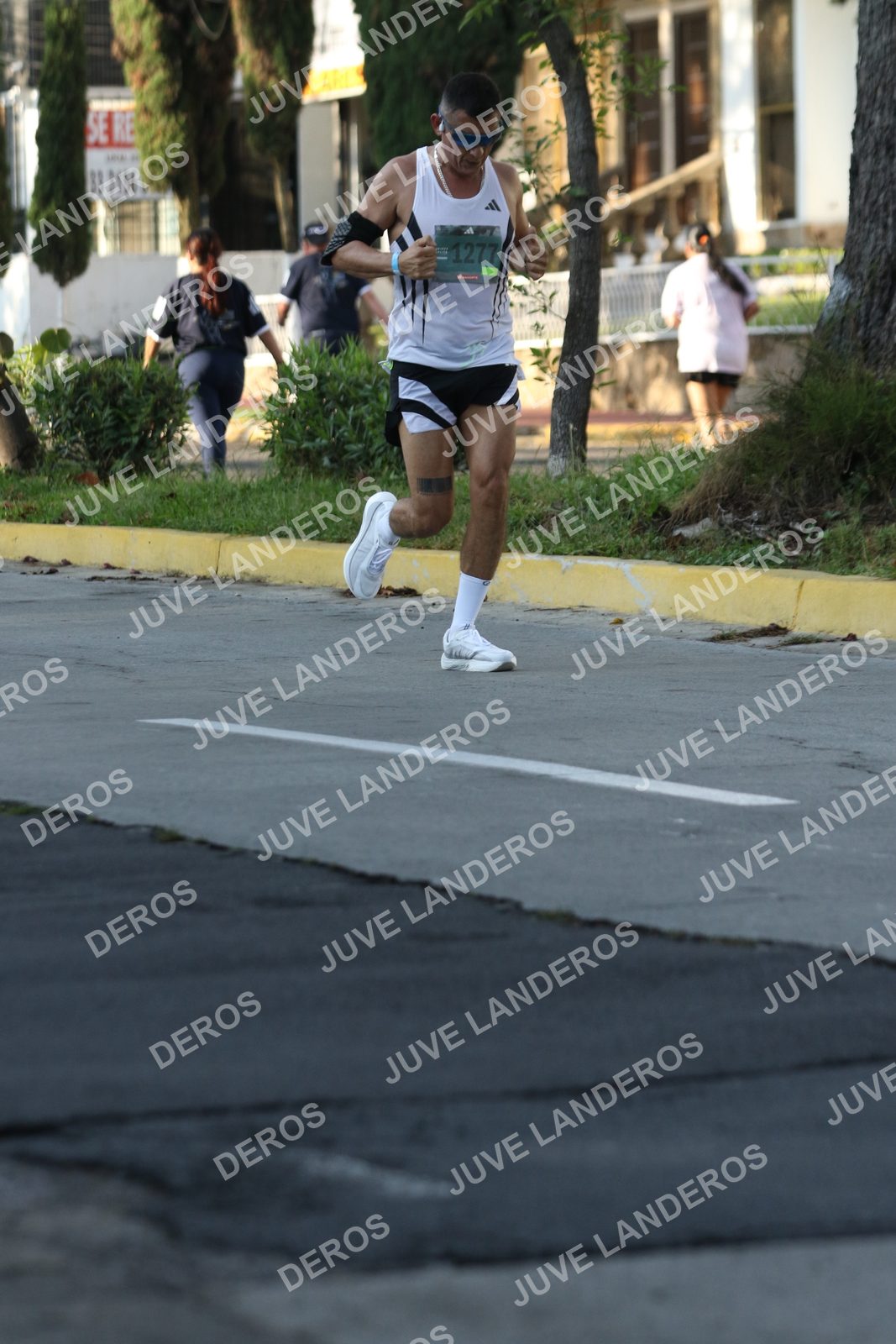 Foto de ADIDAS SPLITS GUADALAJARA 15K / 30K en Av. San Ignacio esquina Av. Ignacio L. Vallarta, Zapopan a las 08:05 · dorsal 1277
