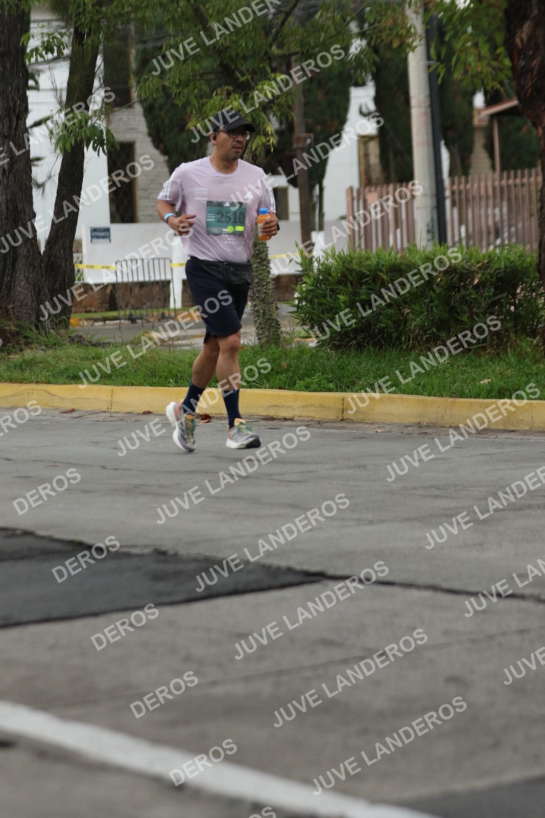 Foto de ADIDAS SPLITS GUADALAJARA 15K / 30K en Av. San Ignacio esquina Av. Ignacio L. Vallarta, Zapopan a las 06:55 · dorsal 2510