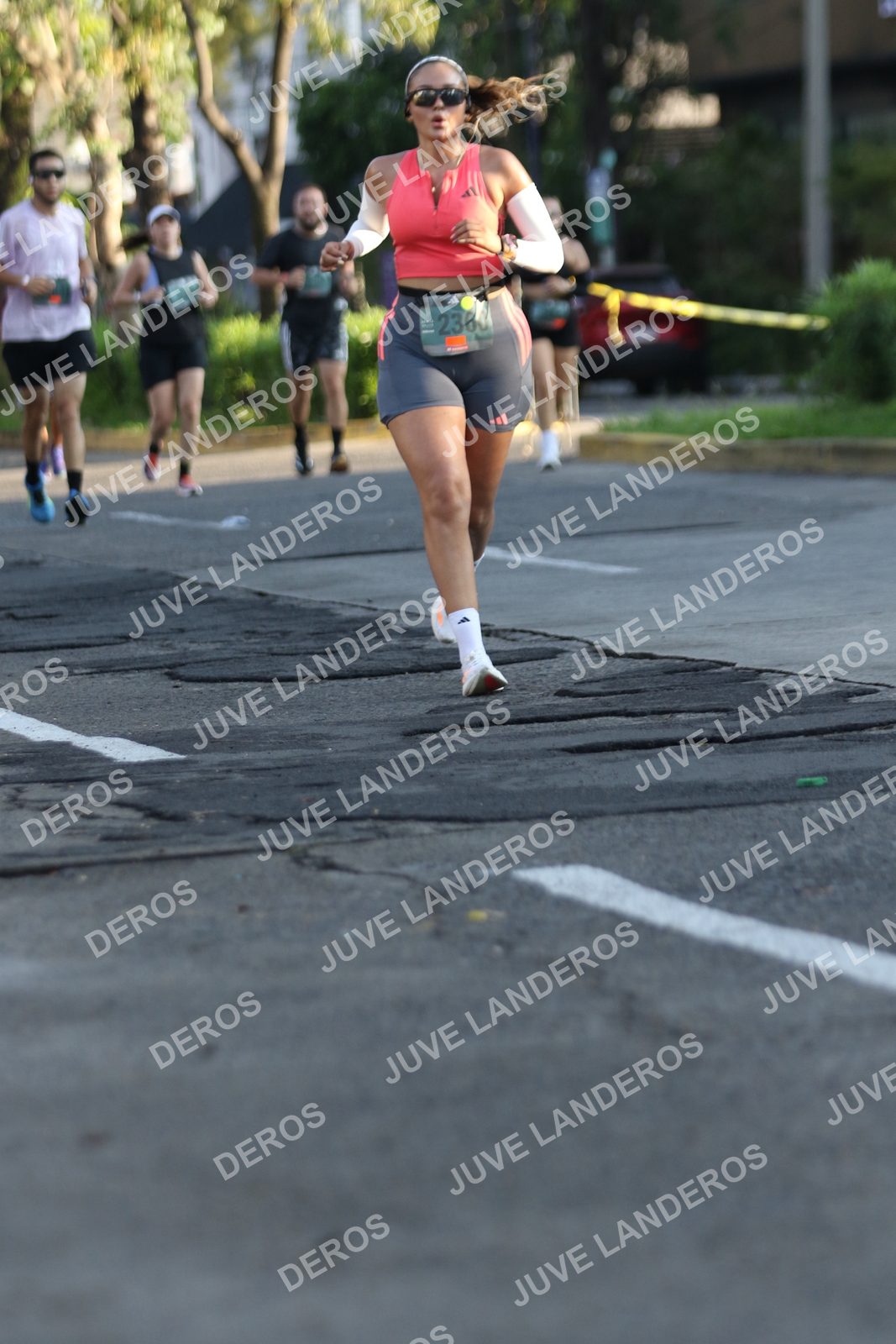 Foto de ADIDAS SPLITS GUADALAJARA 15K / 30K en Av. San Ignacio esquina Av. Ignacio L. Vallarta, Zapopan a las 07:46 · dorsal 2360
