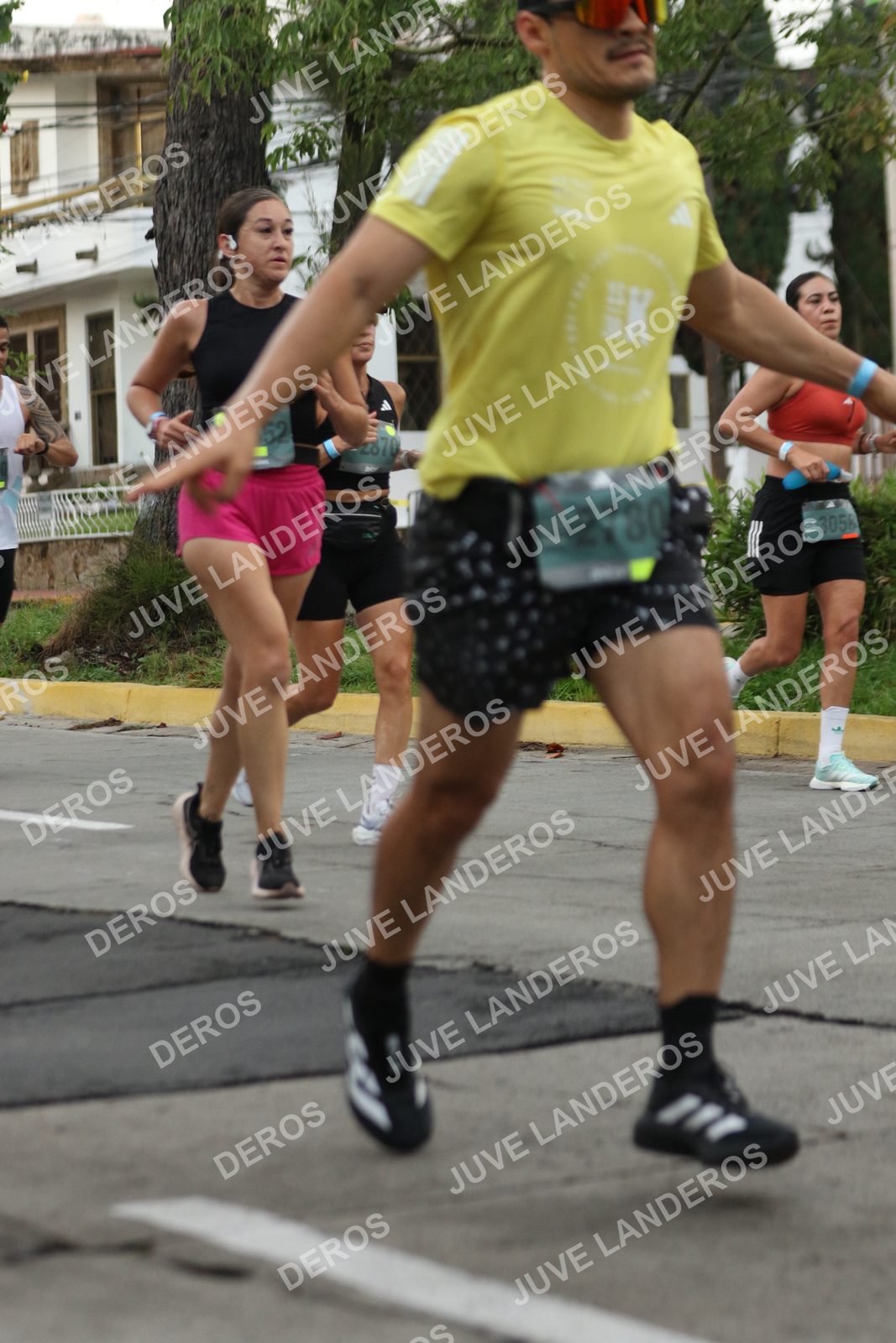Foto de ADIDAS SPLITS GUADALAJARA 15K / 30K en Av. San Ignacio esquina Av. Ignacio L. Vallarta, Zapopan a las 06:56 · dorsal 52, 287, 2780