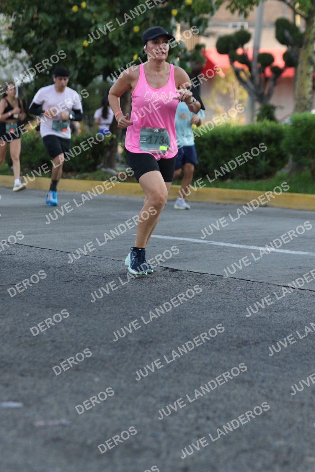 Foto de ADIDAS SPLITS GUADALAJARA 15K / 30K en Av. San Ignacio esquina Av. Ignacio L. Vallarta, Zapopan a las 07:37 · dorsal 1734