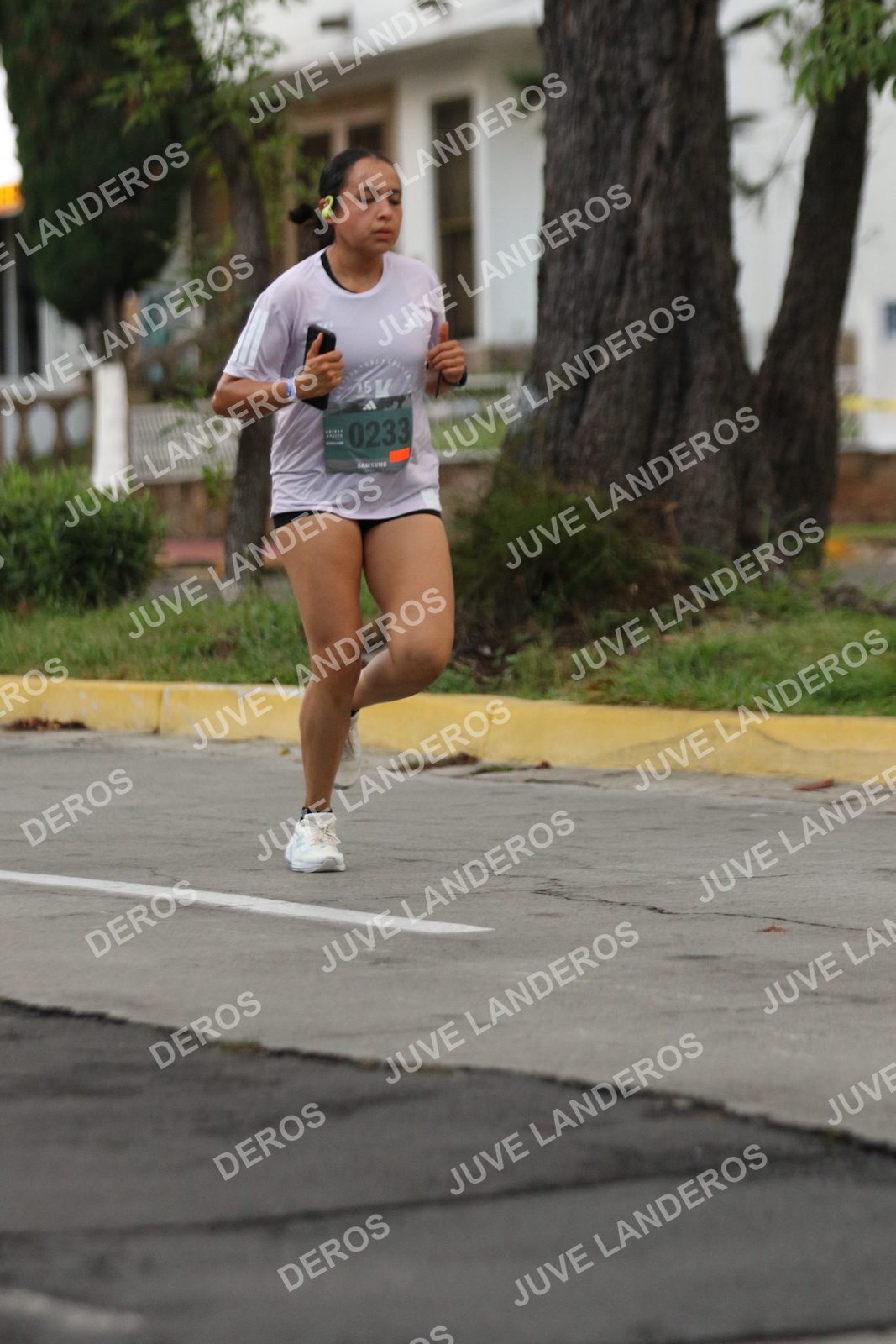 Foto de ADIDAS SPLITS GUADALAJARA 15K / 30K en Av. San Ignacio esquina Av. Ignacio L. Vallarta, Zapopan a las 06:51 · dorsal 233