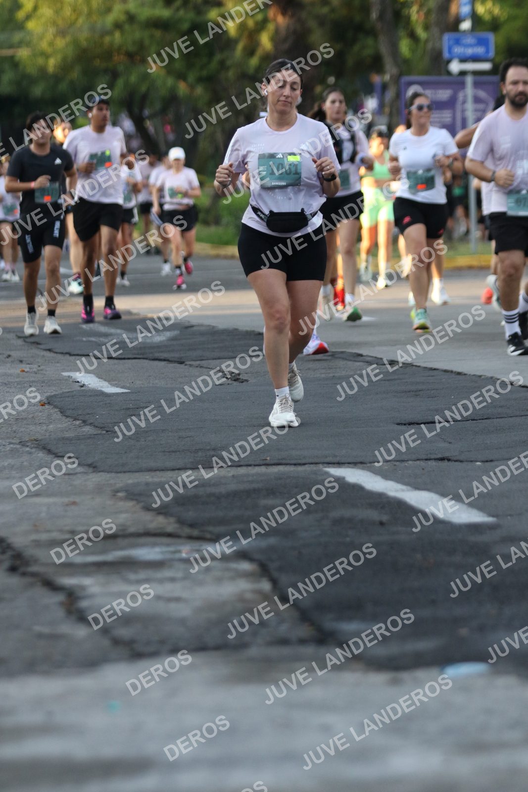 Foto de ADIDAS SPLITS GUADALAJARA 15K / 30K en Av. San Ignacio esquina Av. Ignacio L. Vallarta, Zapopan a las 07:17 · dorsal 1061