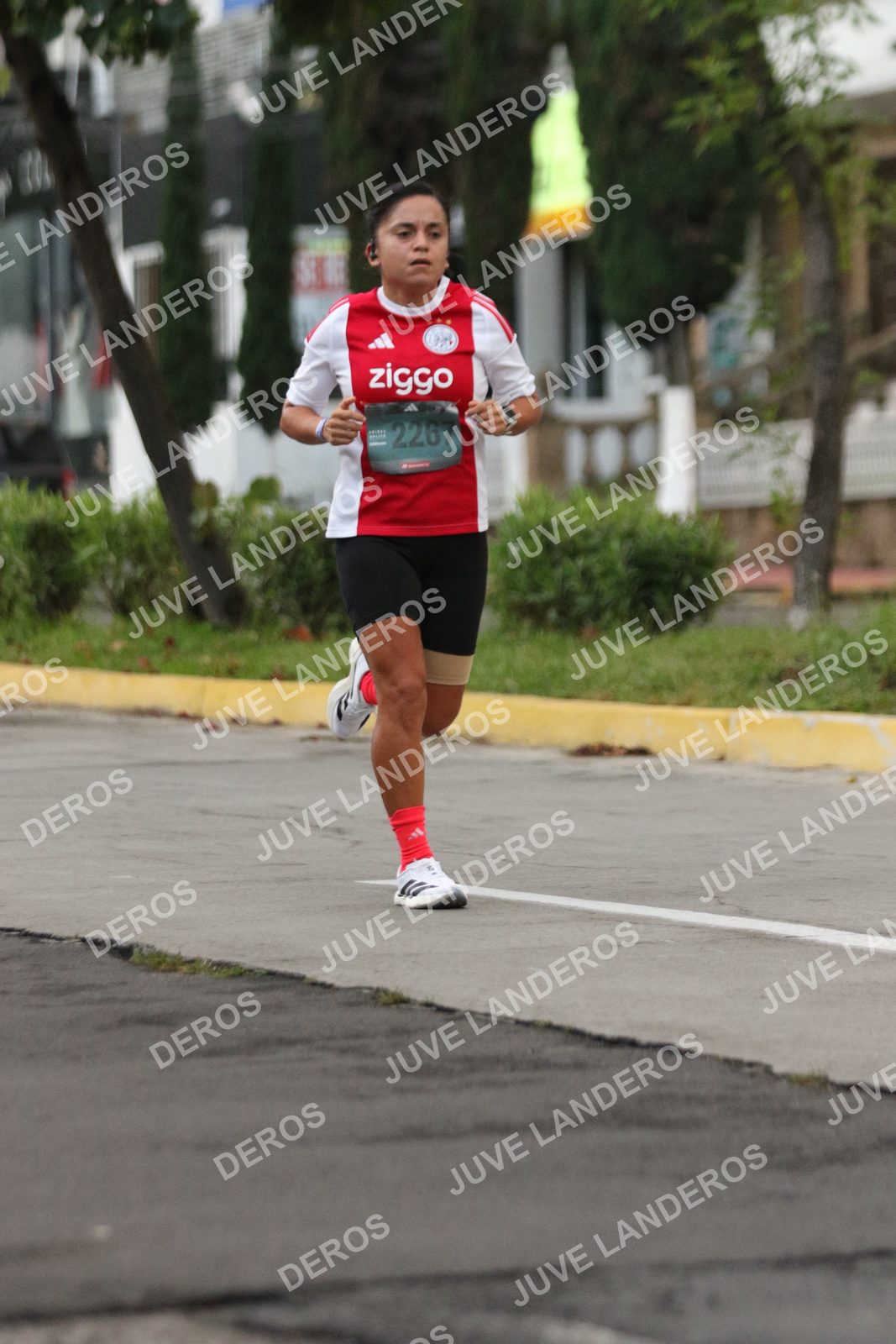 Foto de ADIDAS SPLITS GUADALAJARA 15K / 30K en Av. San Ignacio esquina Av. Ignacio L. Vallarta, Zapopan a las 06:49 · dorsal 2267