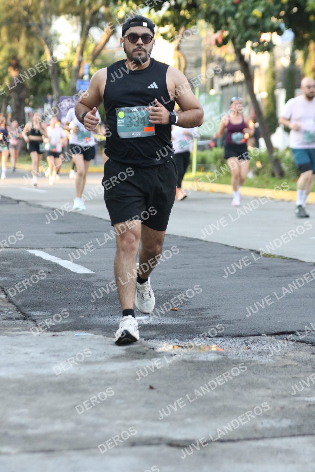 Foto de ADIDAS SPLITS GUADALAJARA 15K / 30K en Av. San Ignacio esquina Av. Ignacio L. Vallarta, Zapopan a las 07:18 · dorsal 334