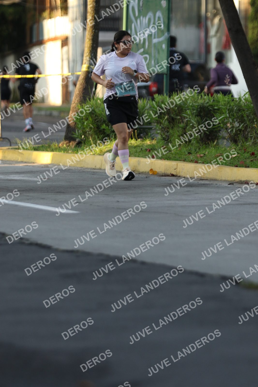 Foto de ADIDAS SPLITS GUADALAJARA 15K / 30K en Av. San Ignacio esquina Av. Ignacio L. Vallarta, Zapopan a las 07:21 · dorsal 1672