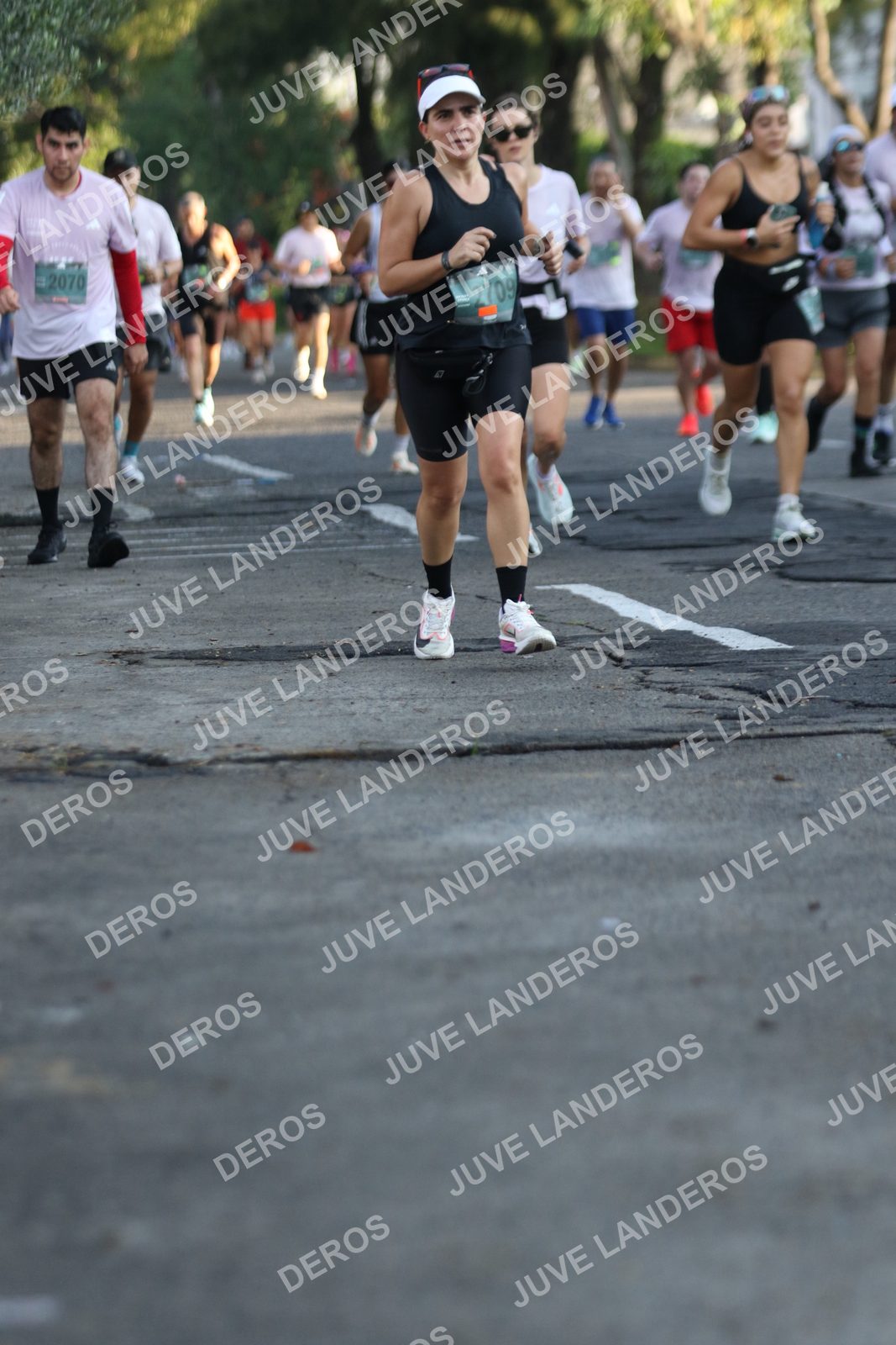 Foto de ADIDAS SPLITS GUADALAJARA 15K / 30K en Av. San Ignacio esquina Av. Ignacio L. Vallarta, Zapopan a las 07:37 · dorsal 2070, 2709
