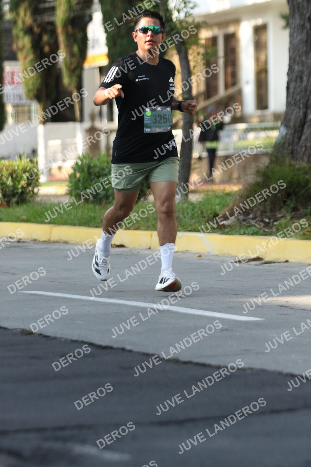 Foto de ADIDAS SPLITS GUADALAJARA 15K / 30K en Av. San Ignacio esquina Av. Ignacio L. Vallarta, Zapopan a las 08:20 · dorsal 3250