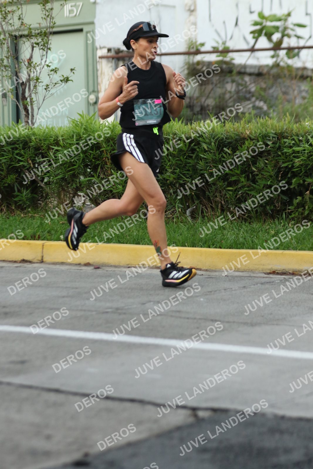 Foto de ADIDAS SPLITS GUADALAJARA 15K / 30K en Av. San Ignacio esquina Av. Ignacio L. Vallarta, Zapopan a las 07:03 · dorsal 1137, 1157