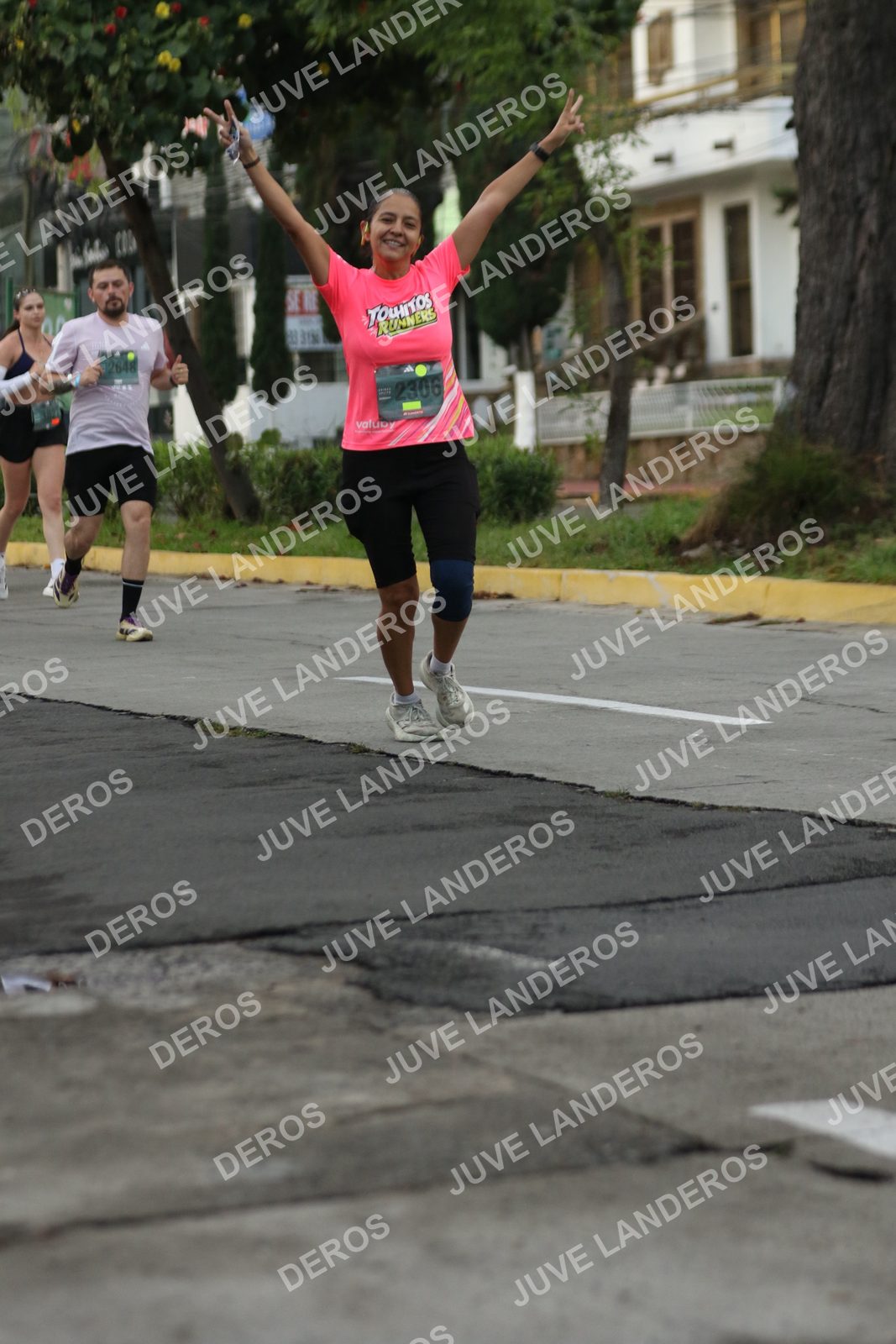 Foto de ADIDAS SPLITS GUADALAJARA 15K / 30K en Av. San Ignacio esquina Av. Ignacio L. Vallarta, Zapopan a las 06:59 · dorsal 2306