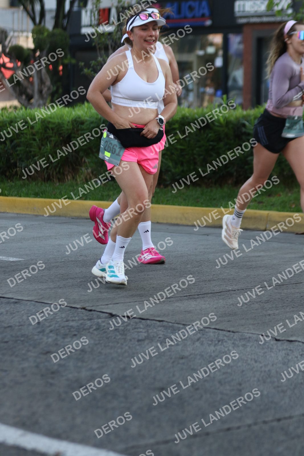 Foto de ADIDAS SPLITS GUADALAJARA 15K / 30K en Av. San Ignacio esquina Av. Ignacio L. Vallarta, Zapopan a las 07:34 · dorsal 2661