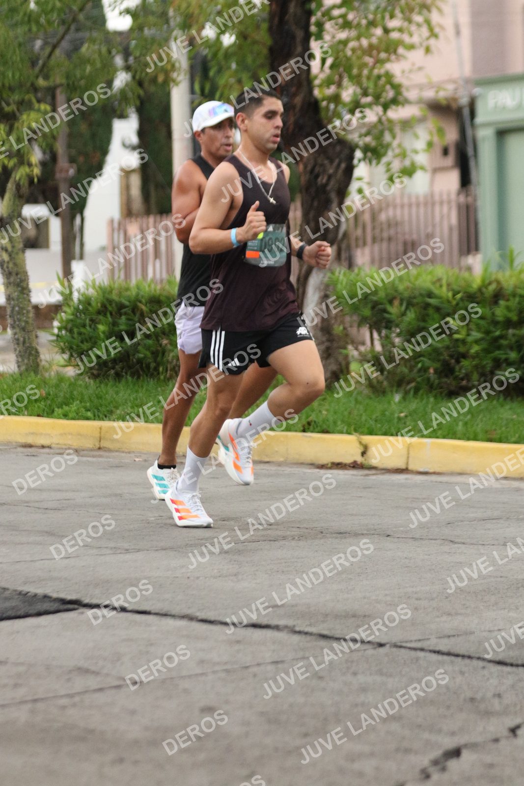 Foto de ADIDAS SPLITS GUADALAJARA 15K / 30K en Av. San Ignacio esquina Av. Ignacio L. Vallarta, Zapopan a las 06:51 · dorsal 902