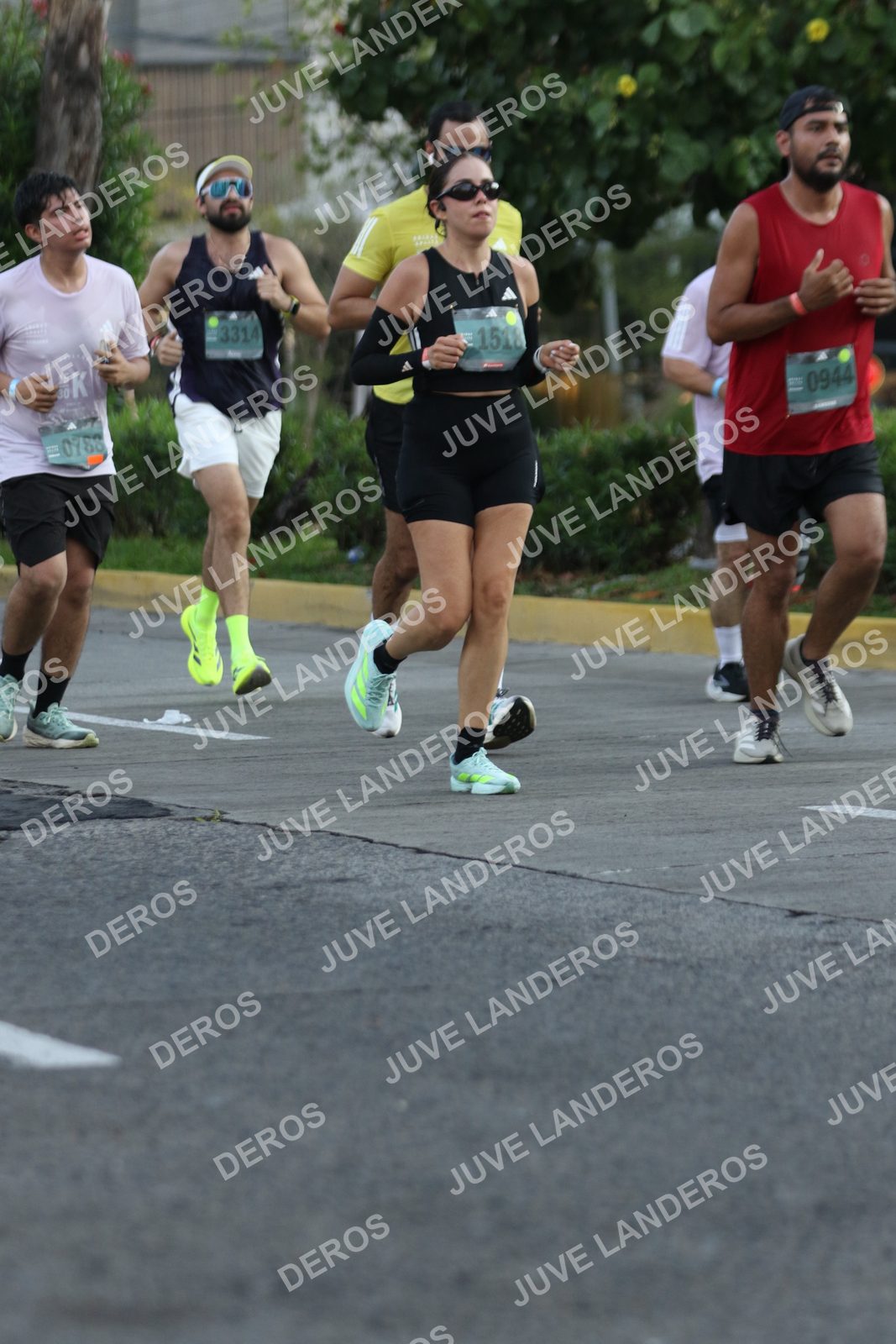 Foto de ADIDAS SPLITS GUADALAJARA 15K / 30K en Av. San Ignacio esquina Av. Ignacio L. Vallarta, Zapopan a las 07:29 · dorsal 944, 788