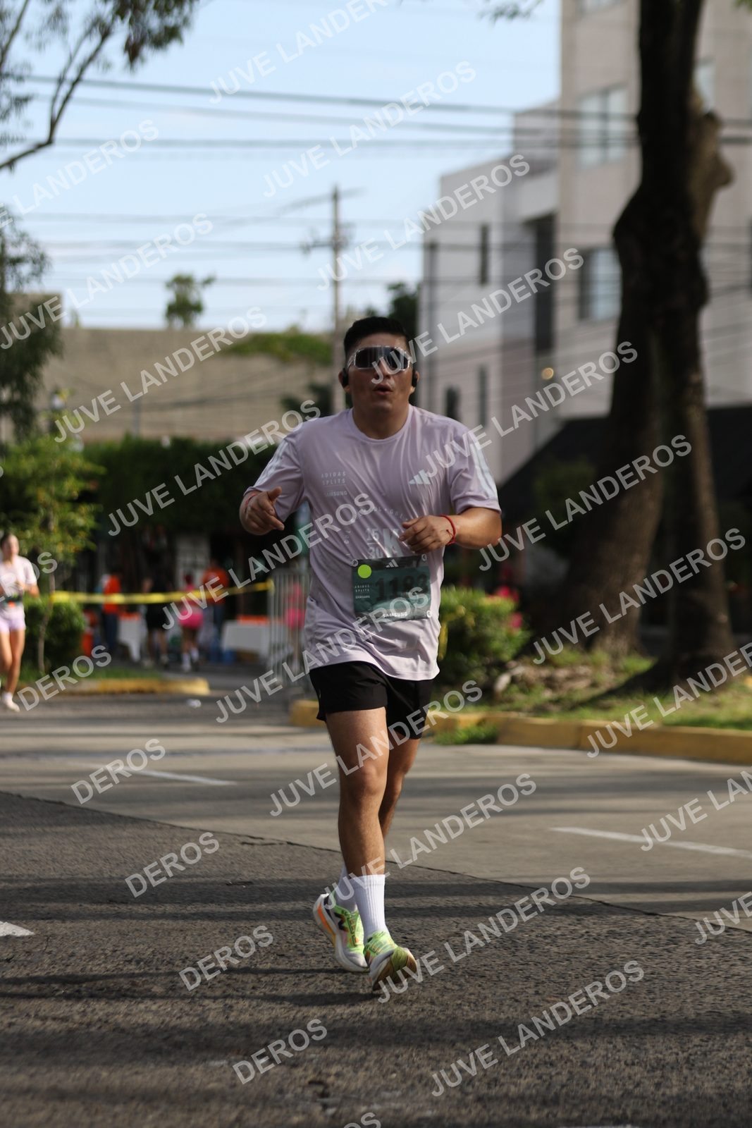 Foto de ADIDAS SPLITS GUADALAJARA 15K / 30K en Av. San Ignacio esquina Av. Ignacio L. Vallarta, Zapopan a las 09:06 · dorsal 1183